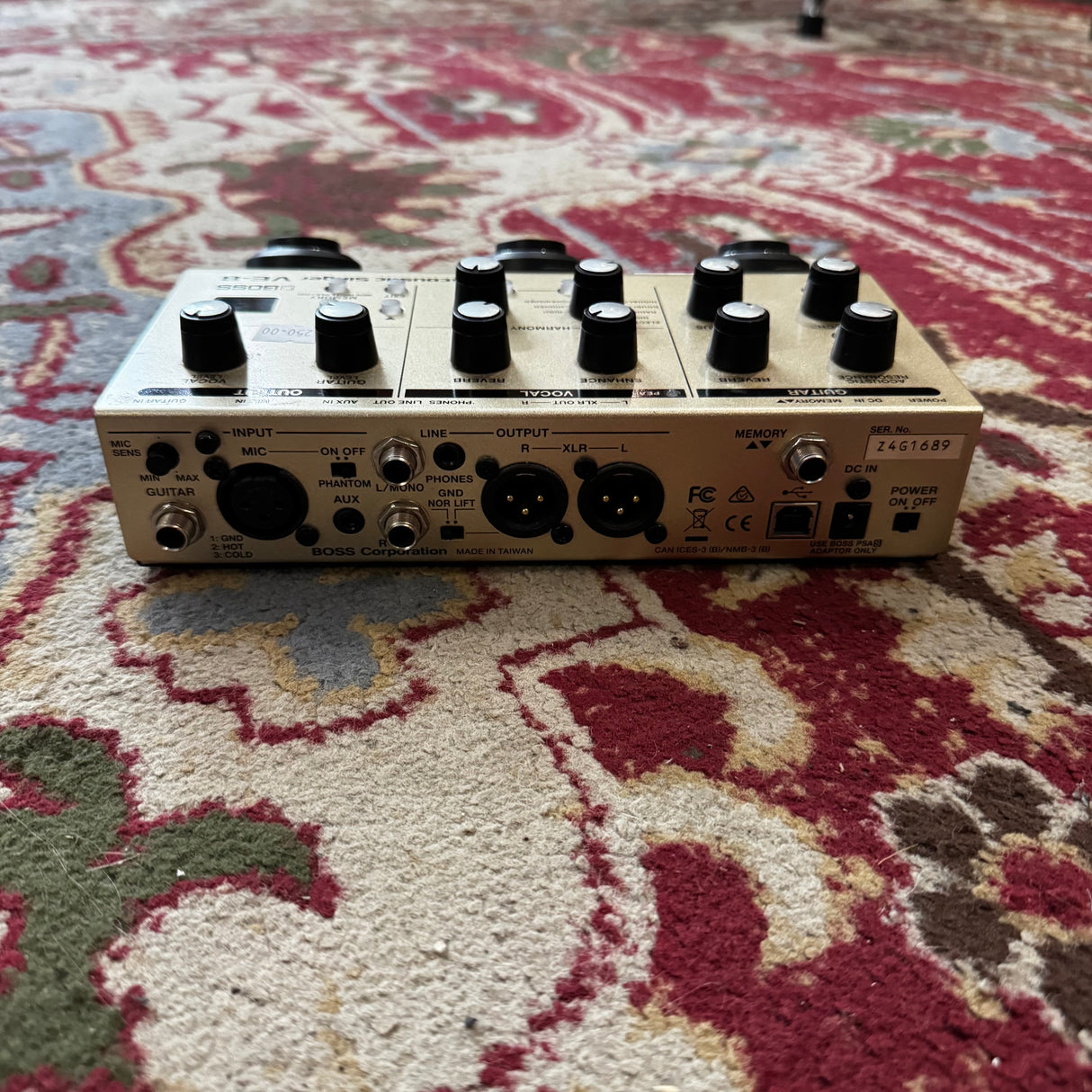 Boss VE-8 Vocal Acoustic Singer Guitar & Vocal Effects Processor Pedal (Pre-Owned)