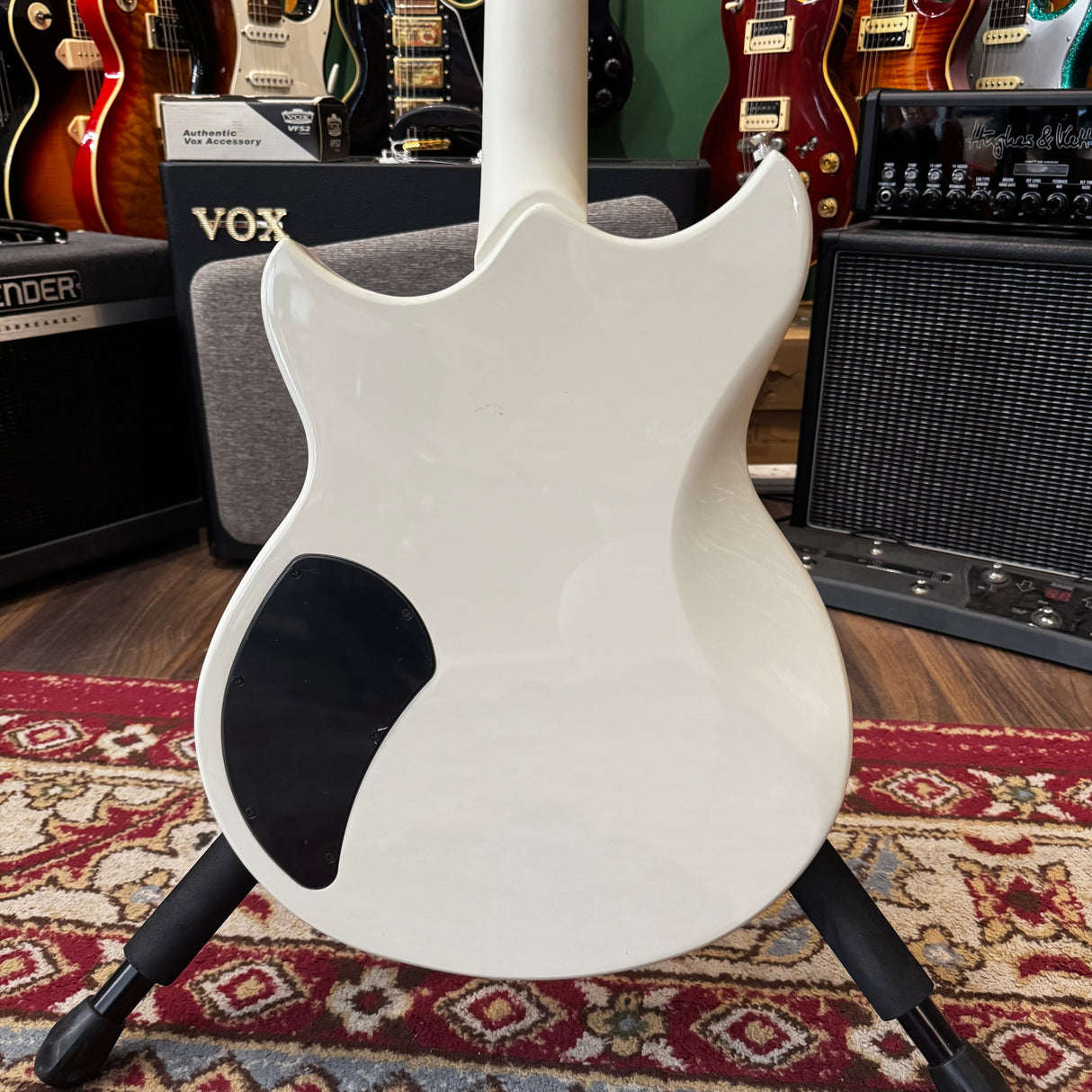 Yamaha Revstar Element RSE20 Electric Guitar Vintage White (Pre-Owned)