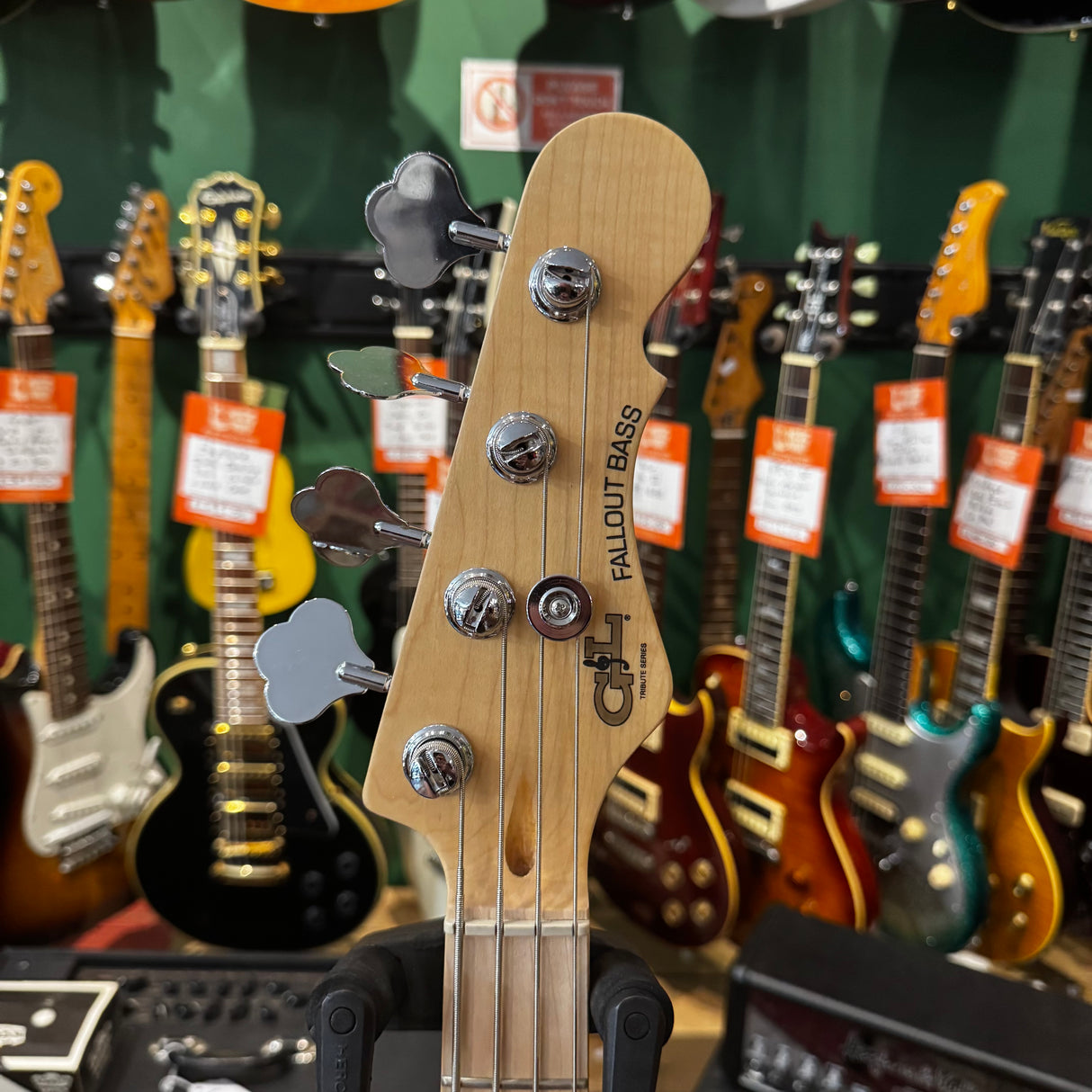 G&L Tribute Series Fallout Shortscale Bass Surf Green (Pre-Owned)