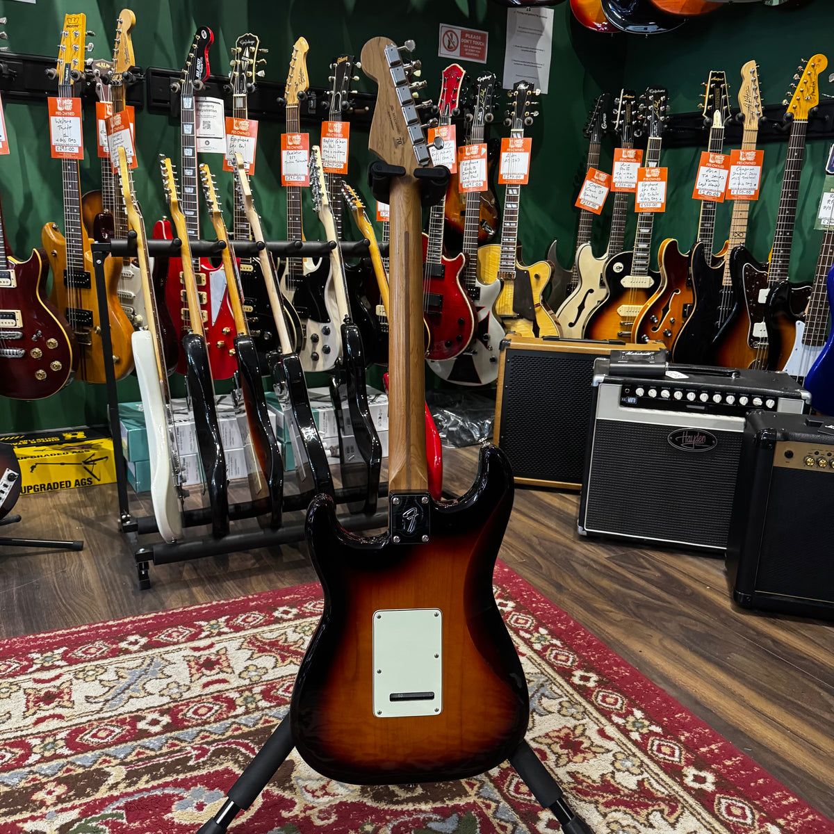 Fender GuitarGuitar Exclusive Limited Edition Roaster Player II Stratocaster Sunburst (Pre-Owned)