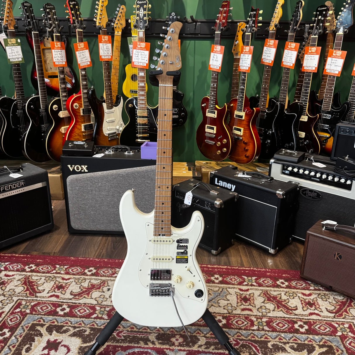 Mooer GTRS S800 Standard Intelligent Guitar Vintage White (Pre-Owned)