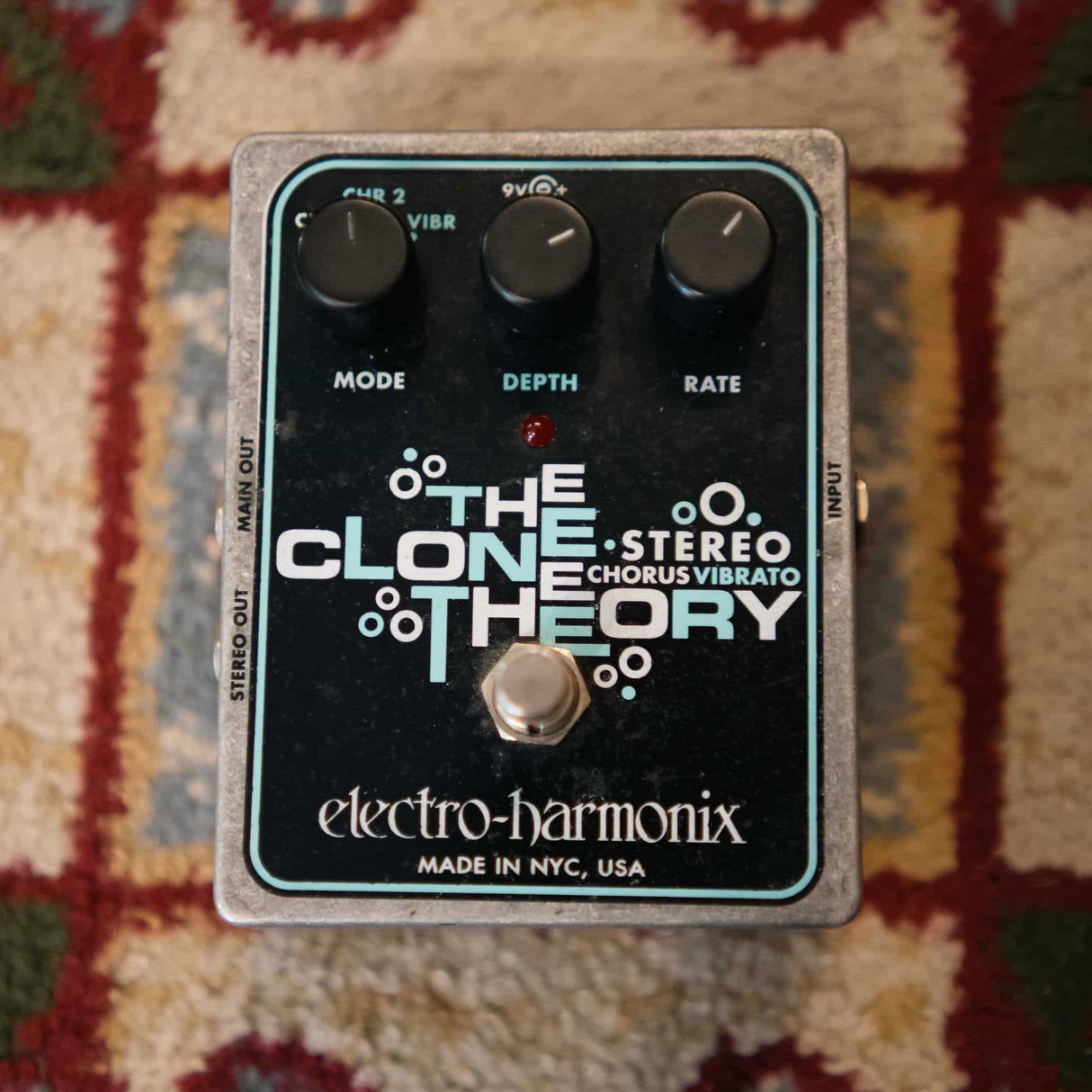 Electro Harmonix Clone Theory Analog Chorus Vibrato Pedal (Pre-Owned)