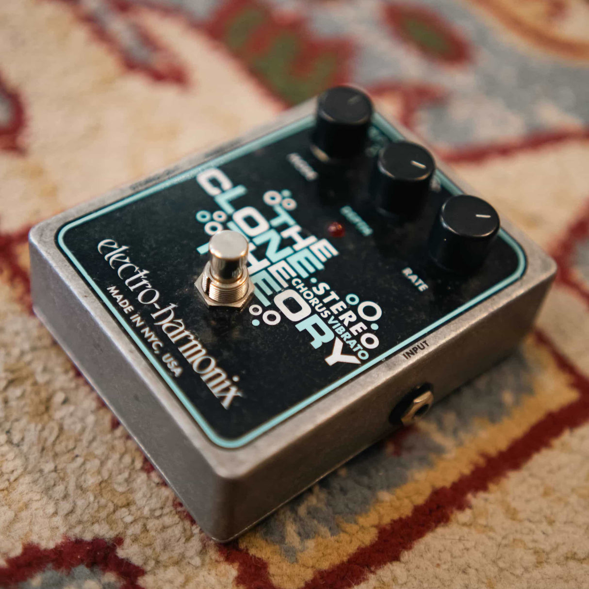 Electro Harmonix Clone Theory Analog Chorus Vibrato Pedal (Pre-Owned)