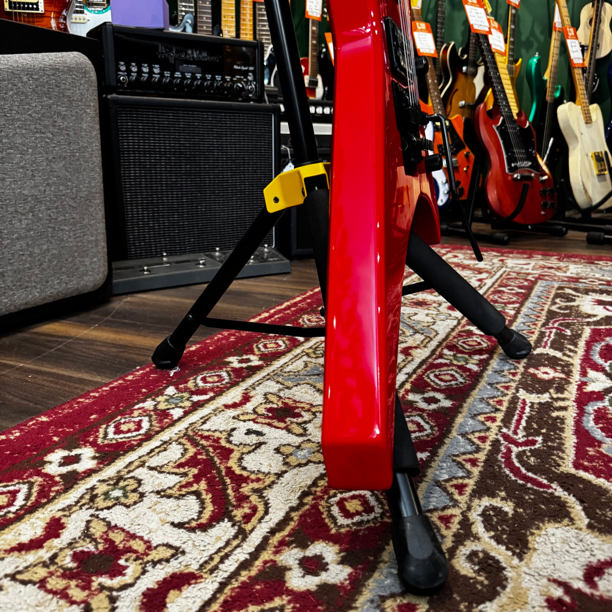 Jackson X Series Warrior WRX24M Racing Red + Hard Case (Pre-Owned)