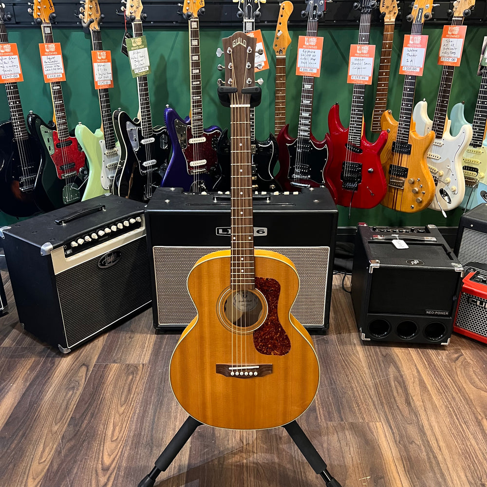 Guild Westerly Jumbo Junior Spruce / Maple Electro Acoustic (Pre-Owned)