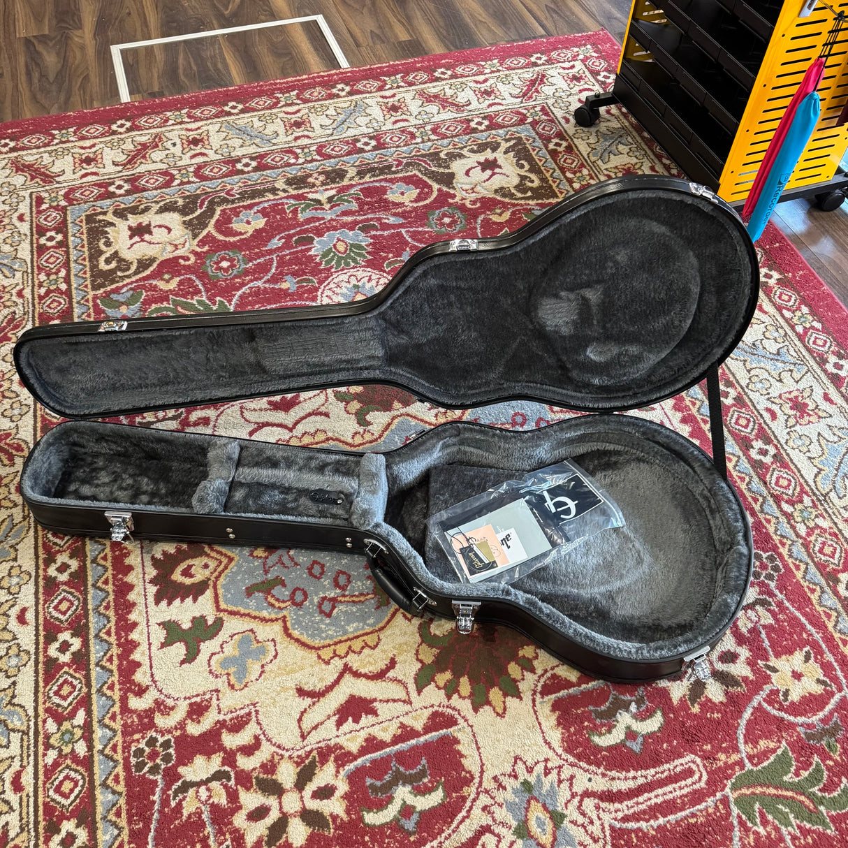 Epiphone Dave Grohl Signature DG335 2024 Pelham Blue (Pre-Owned) - Music Vault