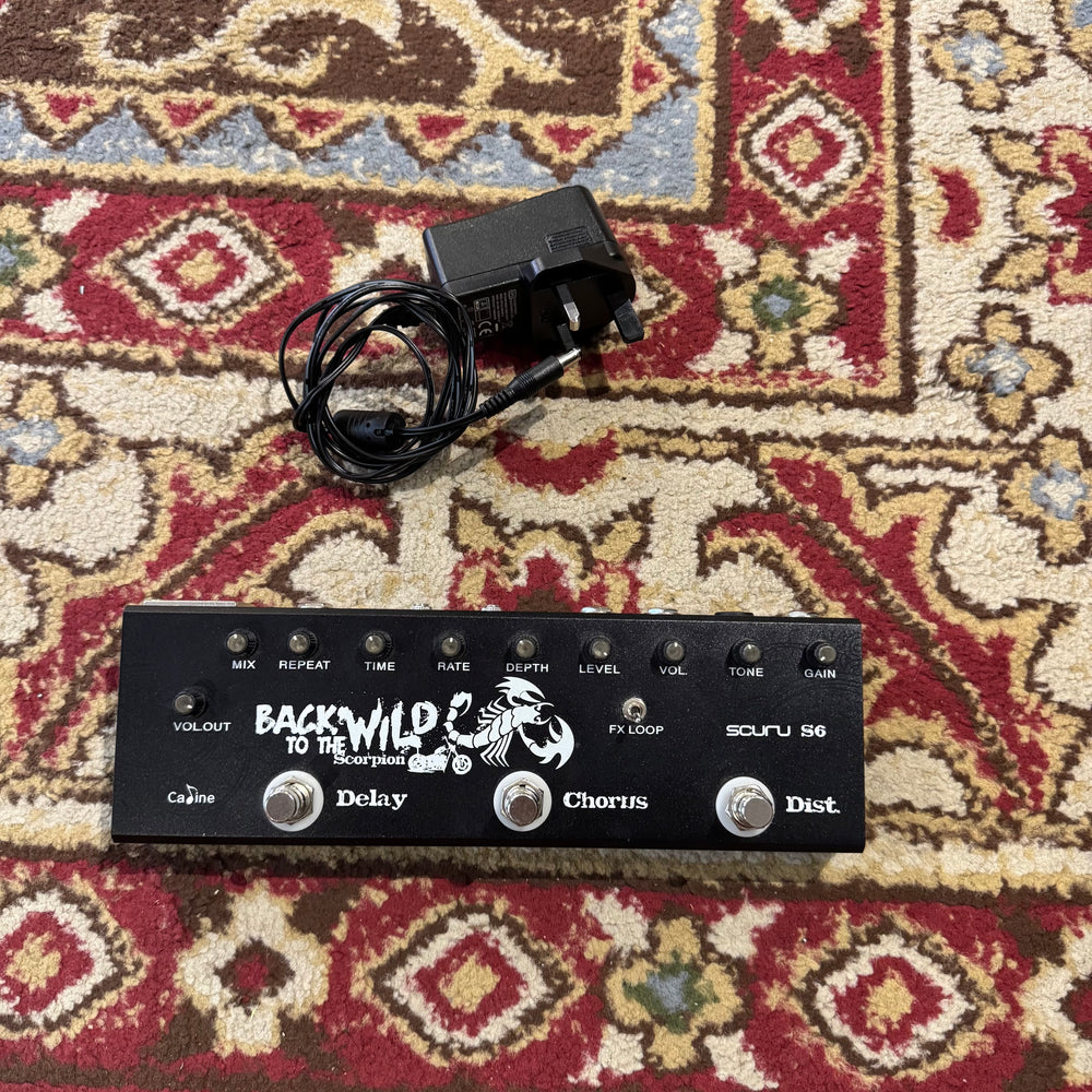 Caline Scuru S6 Back to the Wild - Scorpion Delay / Distortion / Chorus Pedal (Pre-Owned)