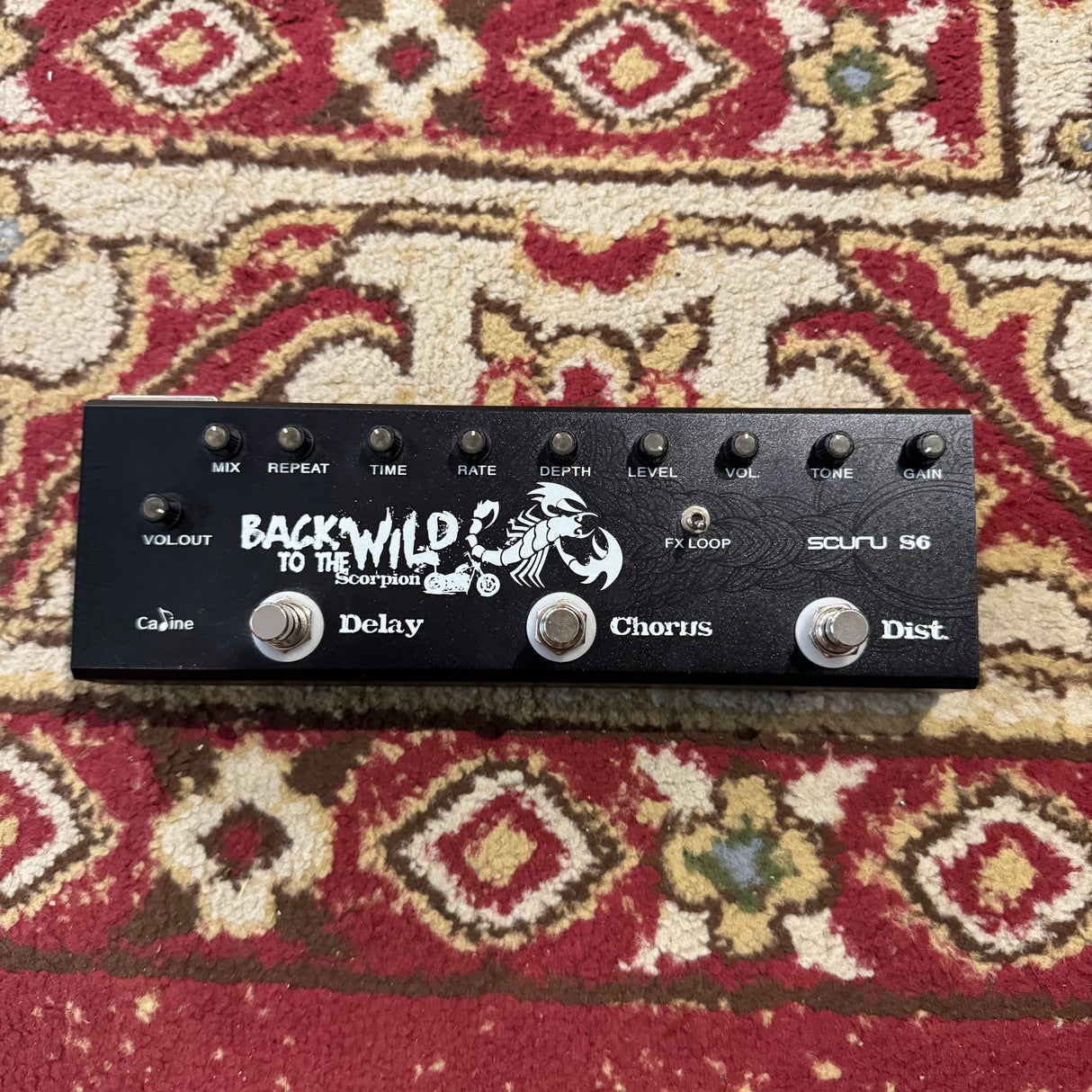 Caline Scuru S6 Back to the Wild - Scorpion Delay / Distortion / Chorus Pedal (Pre-Owned)