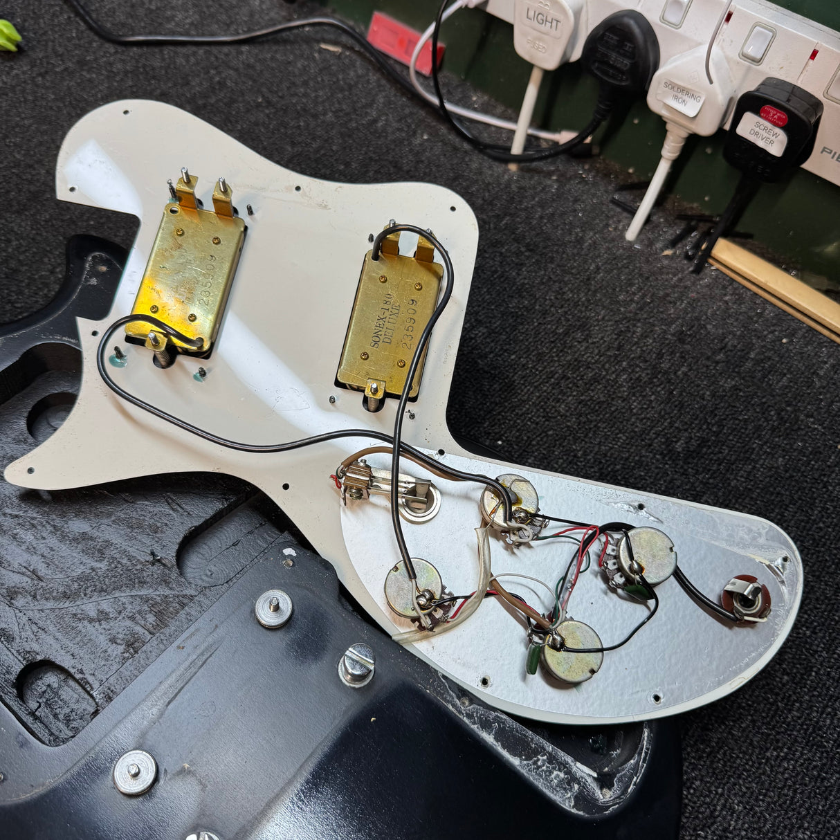 Gibson Sonex 180 Deluxe + Original Hard Case (Pre-Owned)