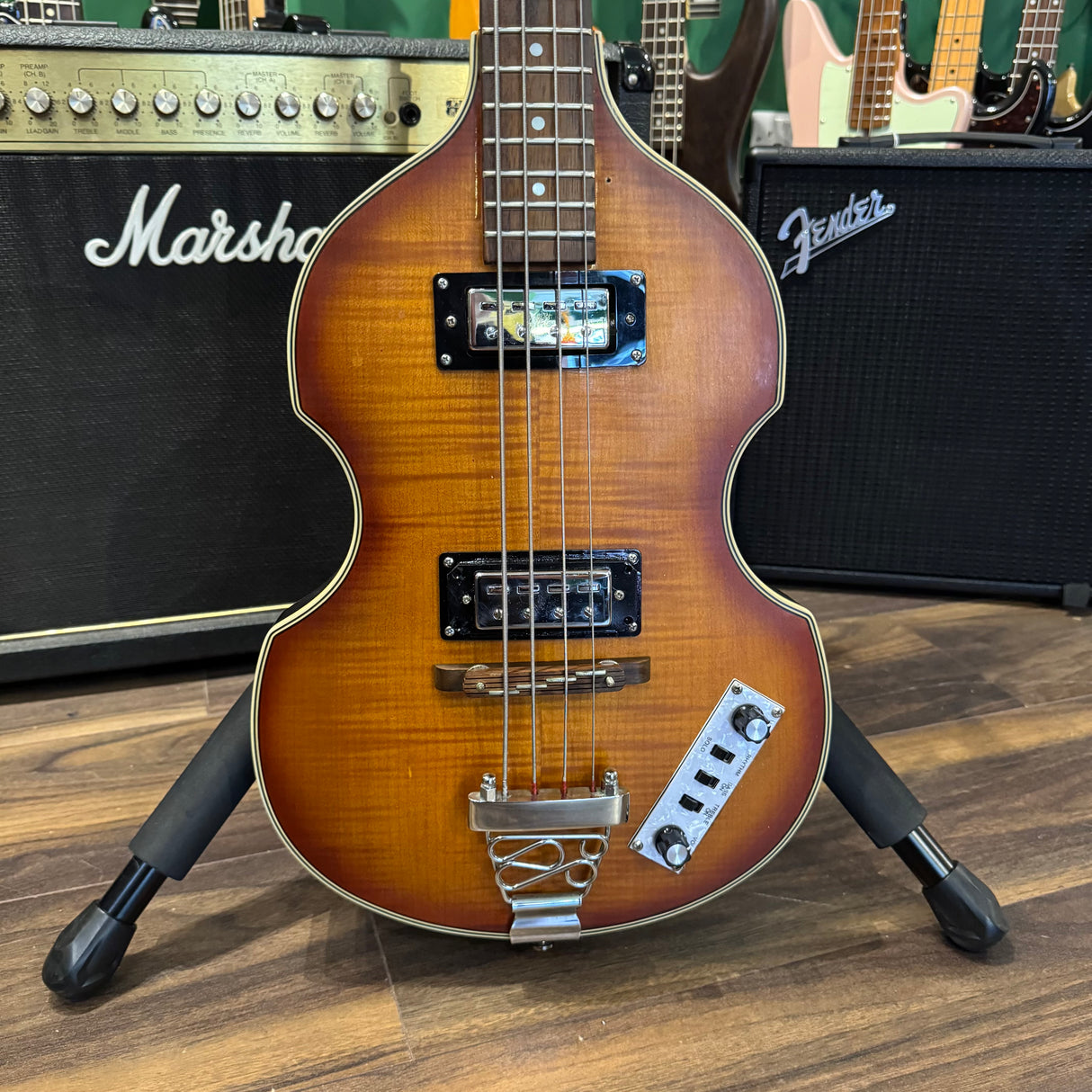 Replica Hofner Violin Bass (Pre-Owned)