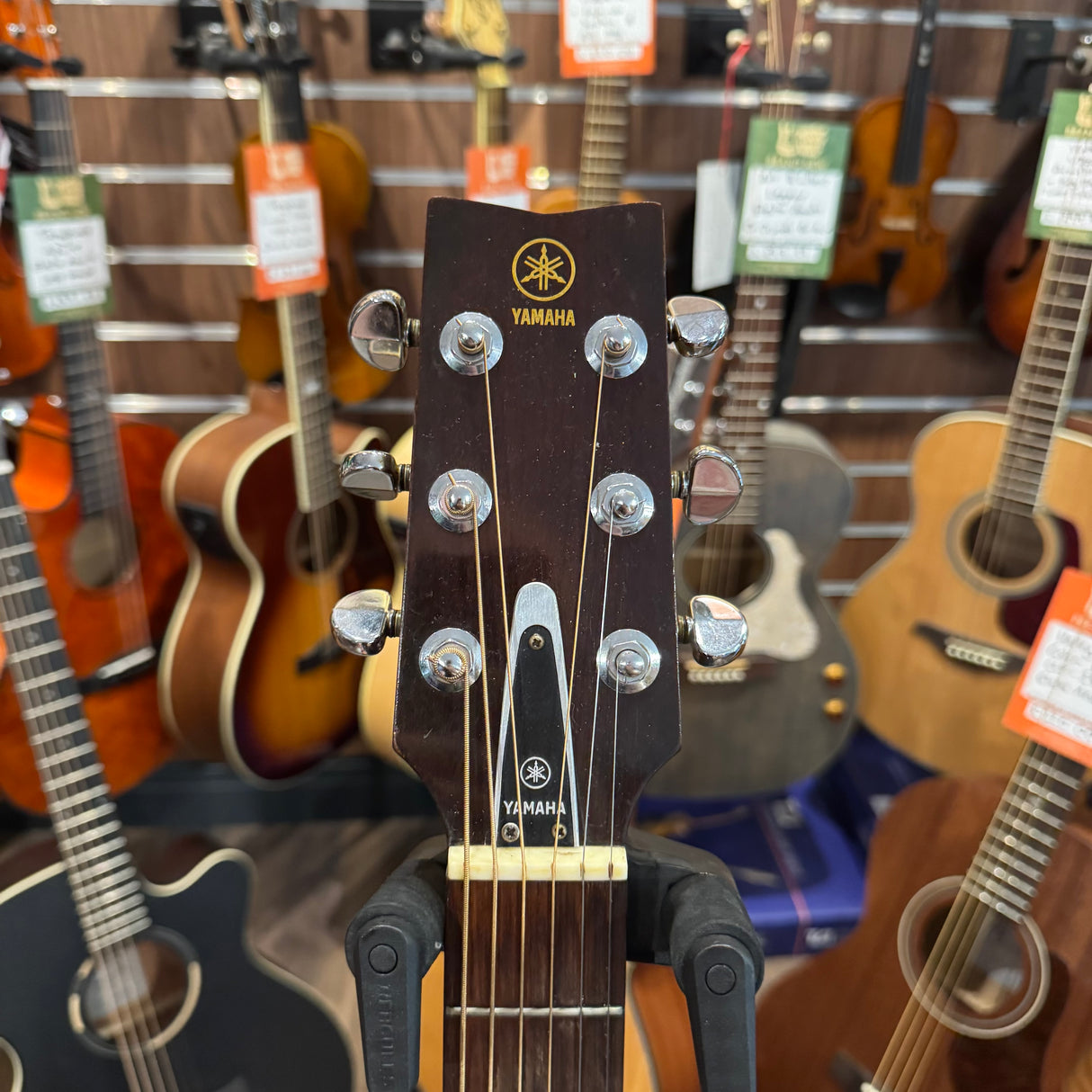 Yamaha FG200 Dreadnought Acoustic (Pre-Owned)