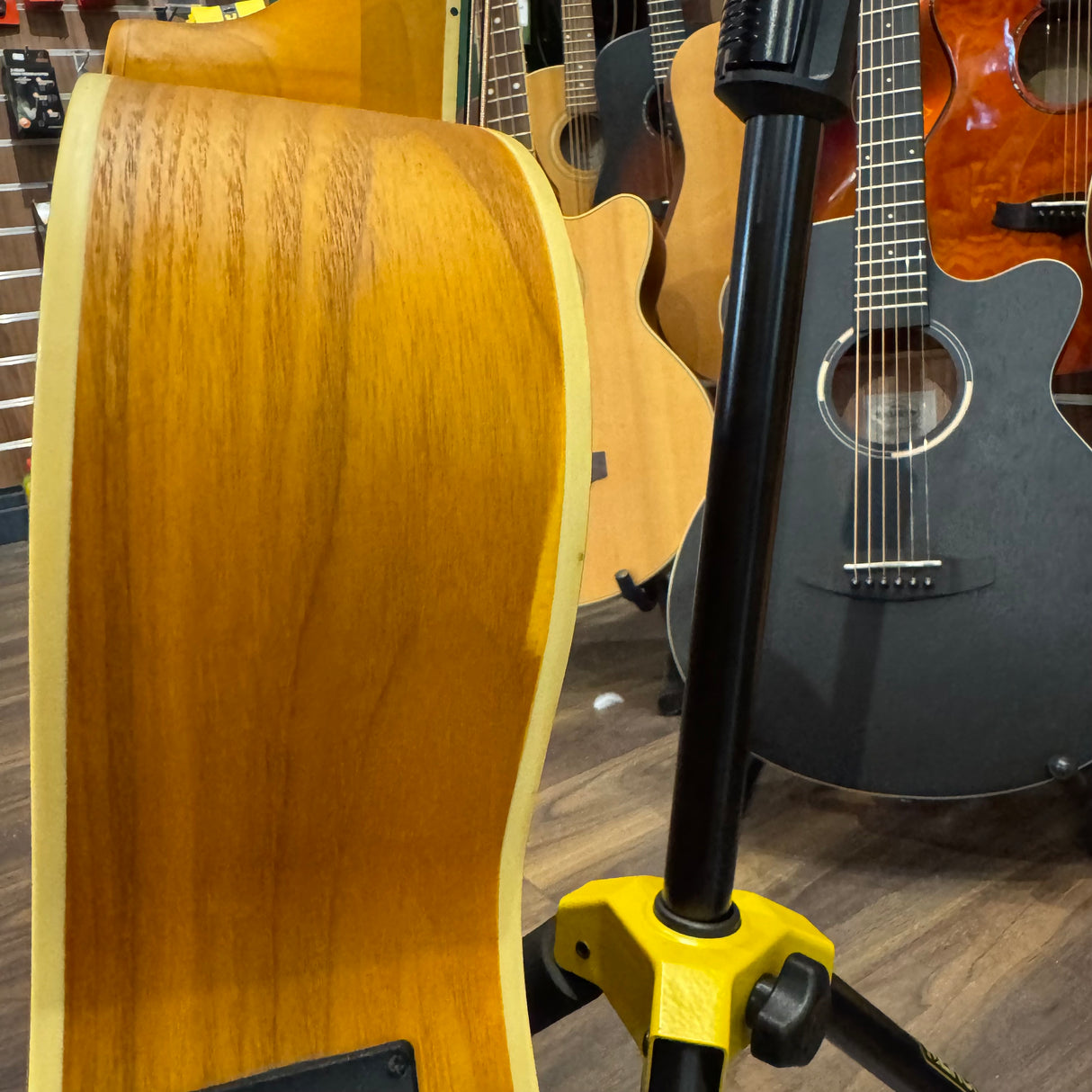 Artisan AB4 Electro Acoustic Bass (Pre-Owned)