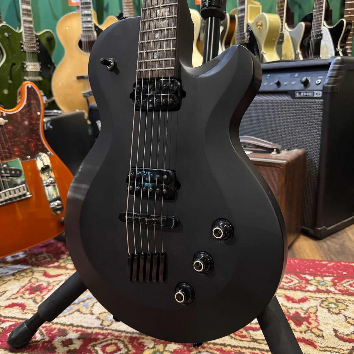 Yamaha AES520/D6 Baritone Electric Guitar Black (Pre-Owned)