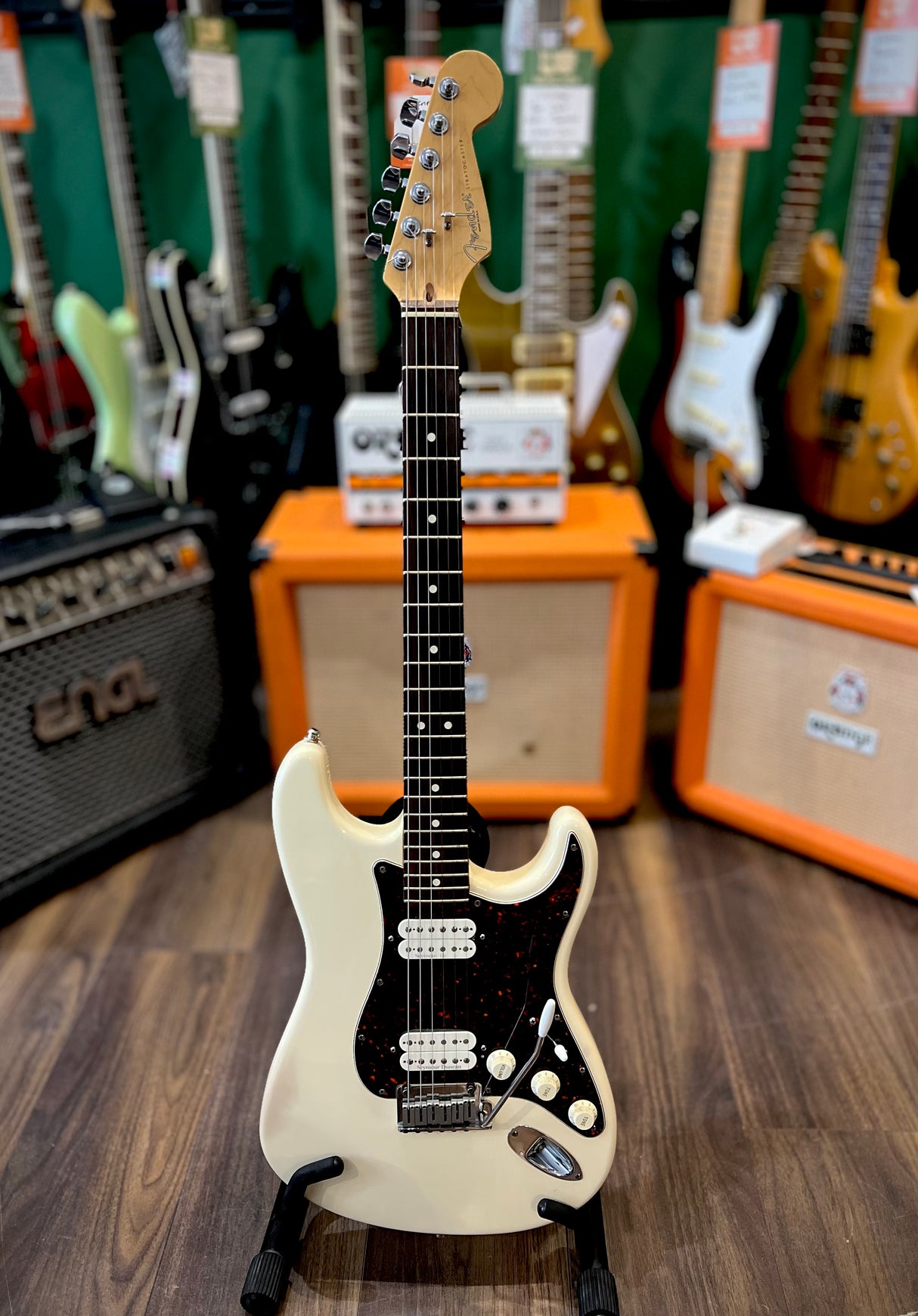 Fender USA HH Big Apple Stratocaster White (Pre-Owned) - Music Vault