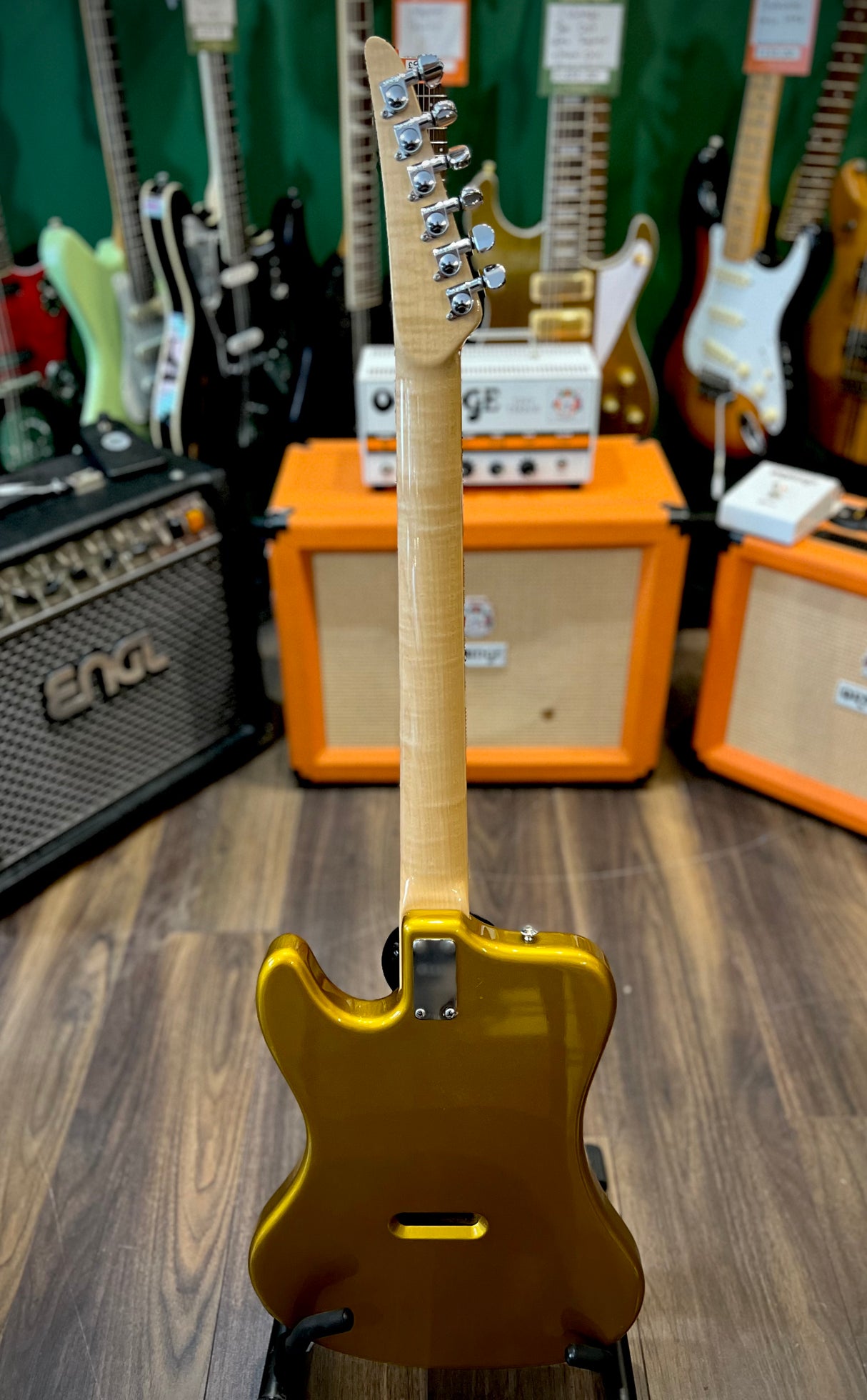 Fury Bandit Electric Guitar Gold + Hard Case (Pre-Owned) - Music Vault