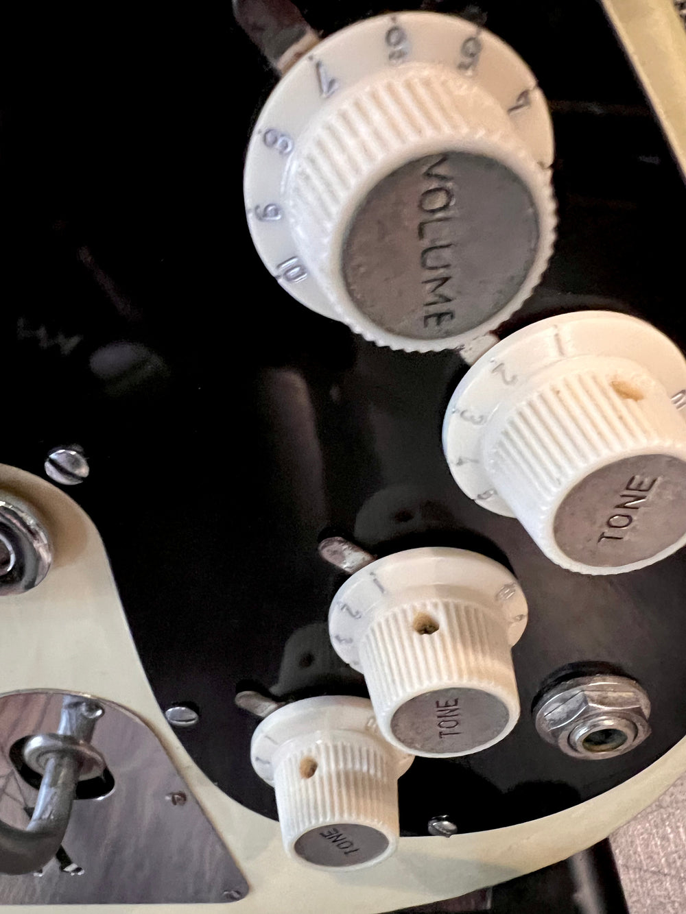 Hofner H-173 1960's White (Pre-Owned) - Music Vault