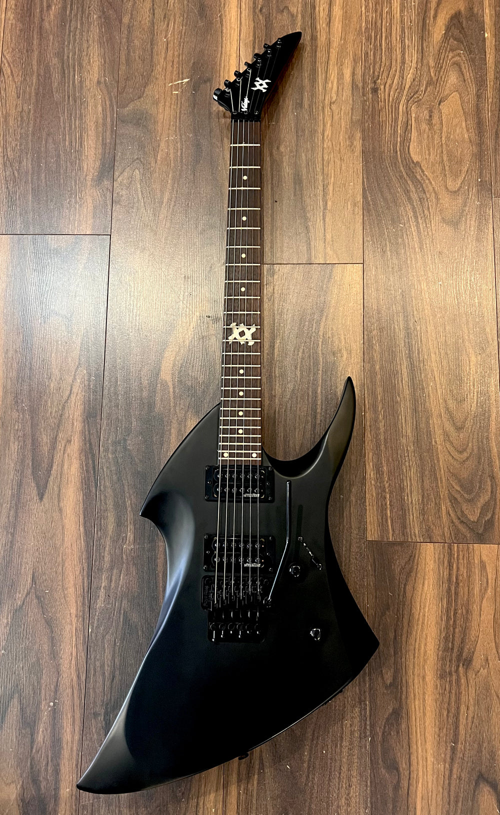Vintage VMX Series Warp Satin Black (Pre-Owned) - Music Vault