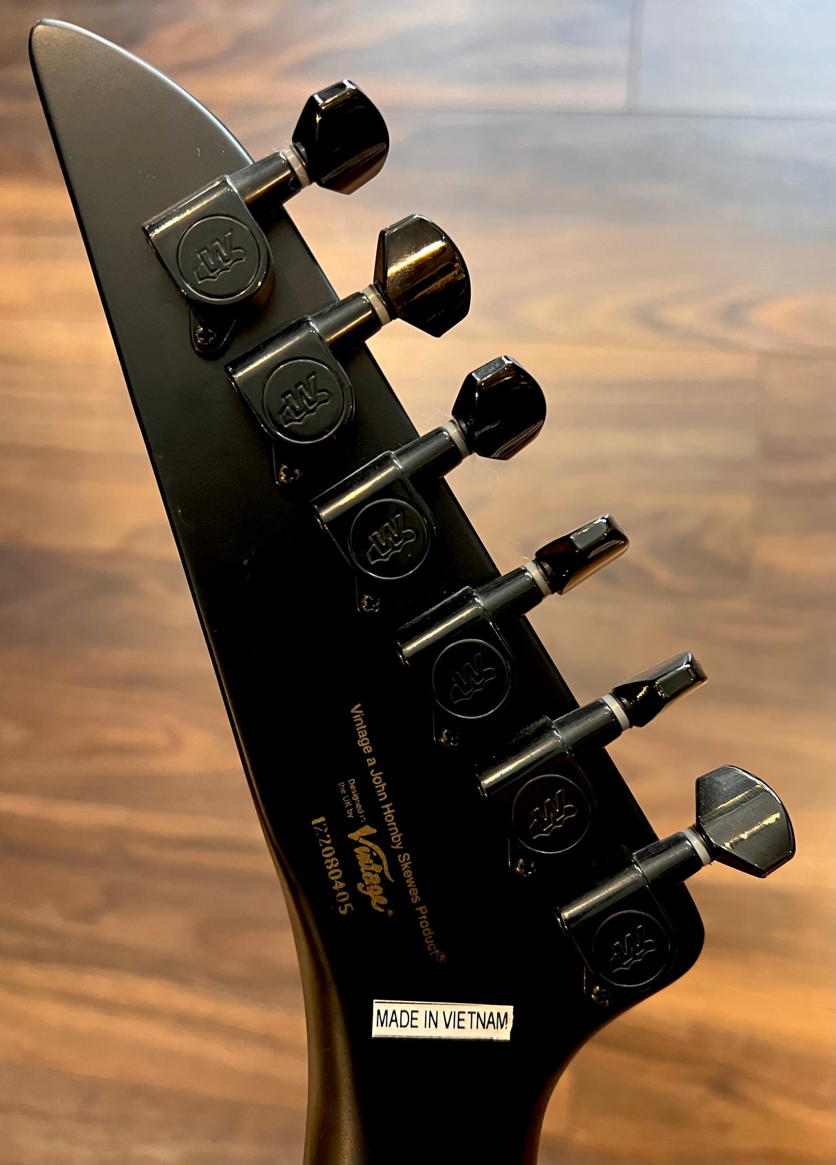 Vintage VMX Series Warp Satin Black (Pre-Owned) - Music Vault