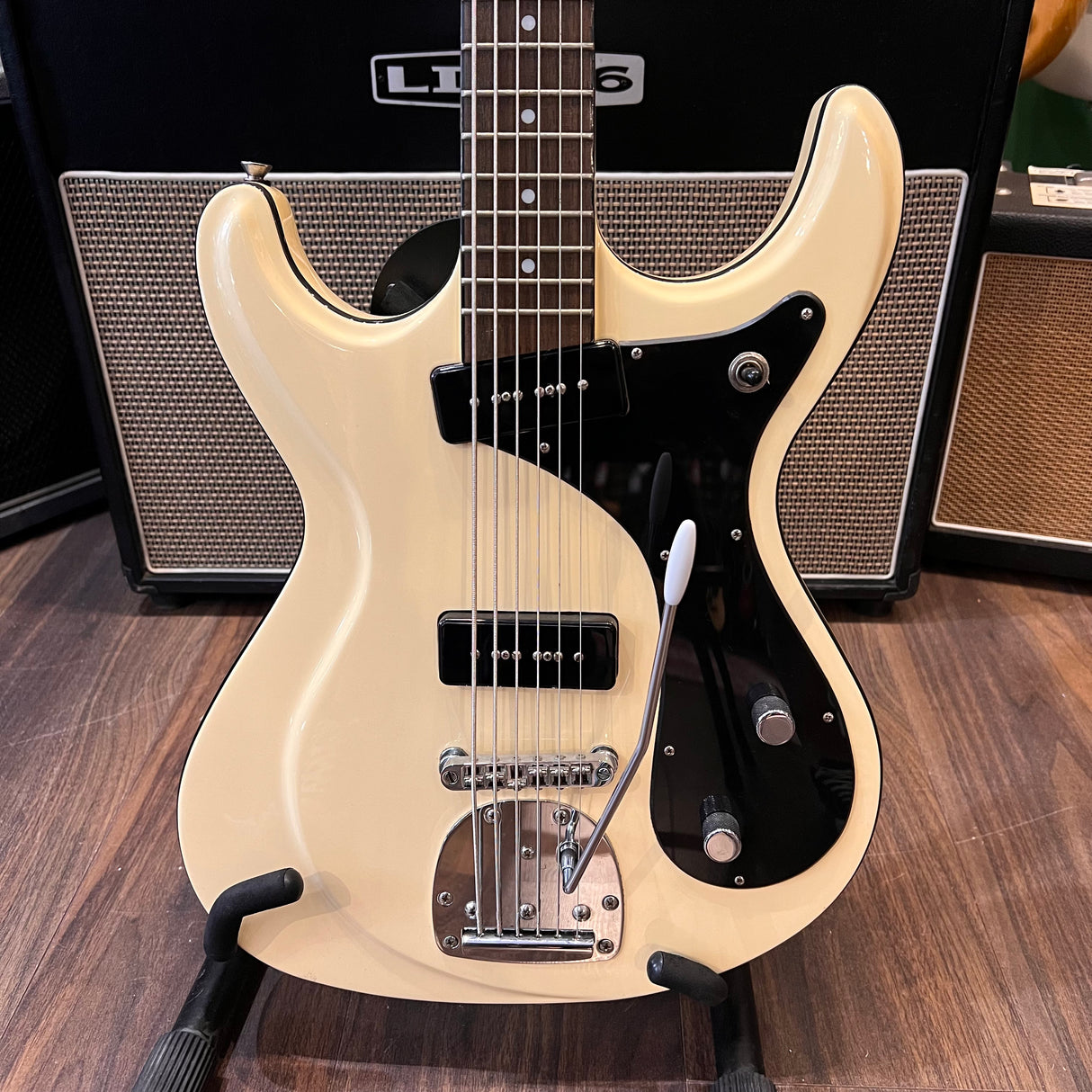 Eastwood Sidejack Bass VI Vintage Cream (Pre-Owned) - Music Vault