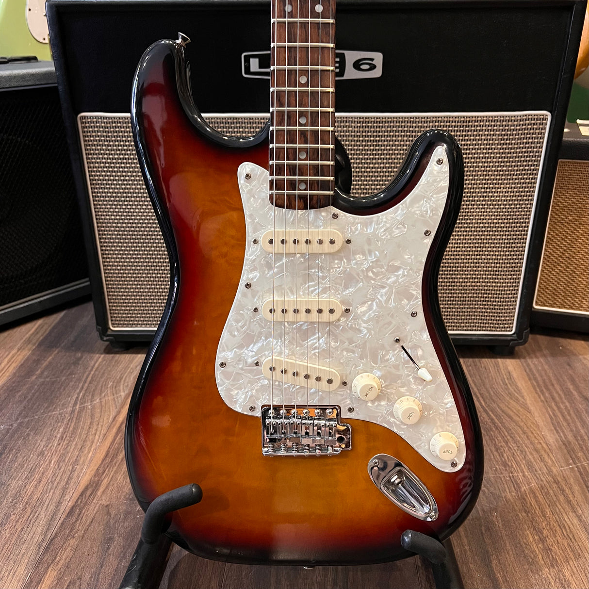 Vintage V6 Stratocaster Sunburst (Pre-Owned) - Music Vault