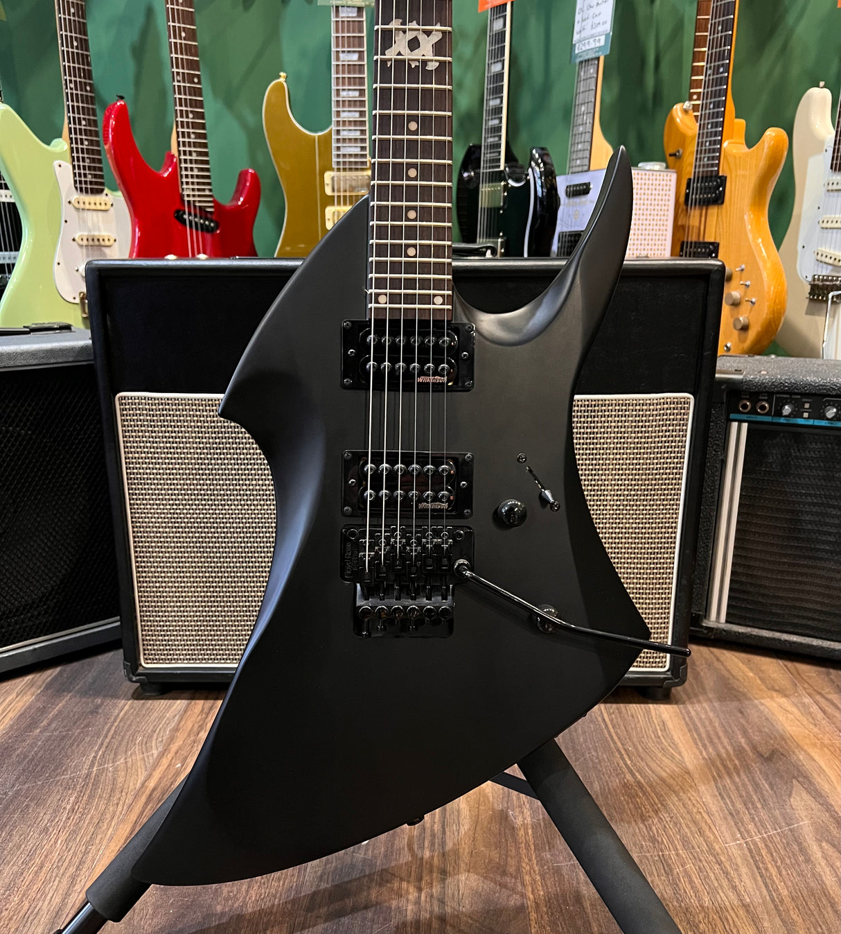 Vintage VMX Series Warp Satin Black (Pre-Owned) - Music Vault