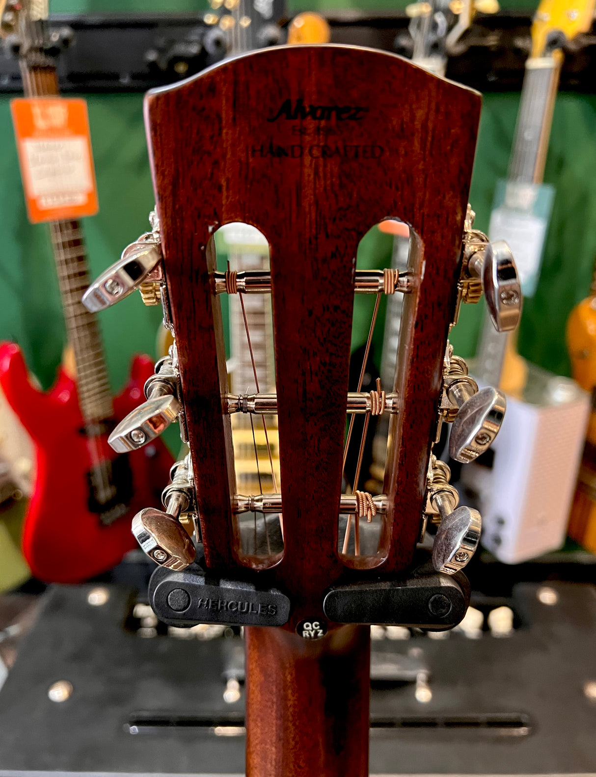 Alvarez Masterworks MDR70ESB Electro Acoustic Dreadnought Sunburst (Pre-Owned)