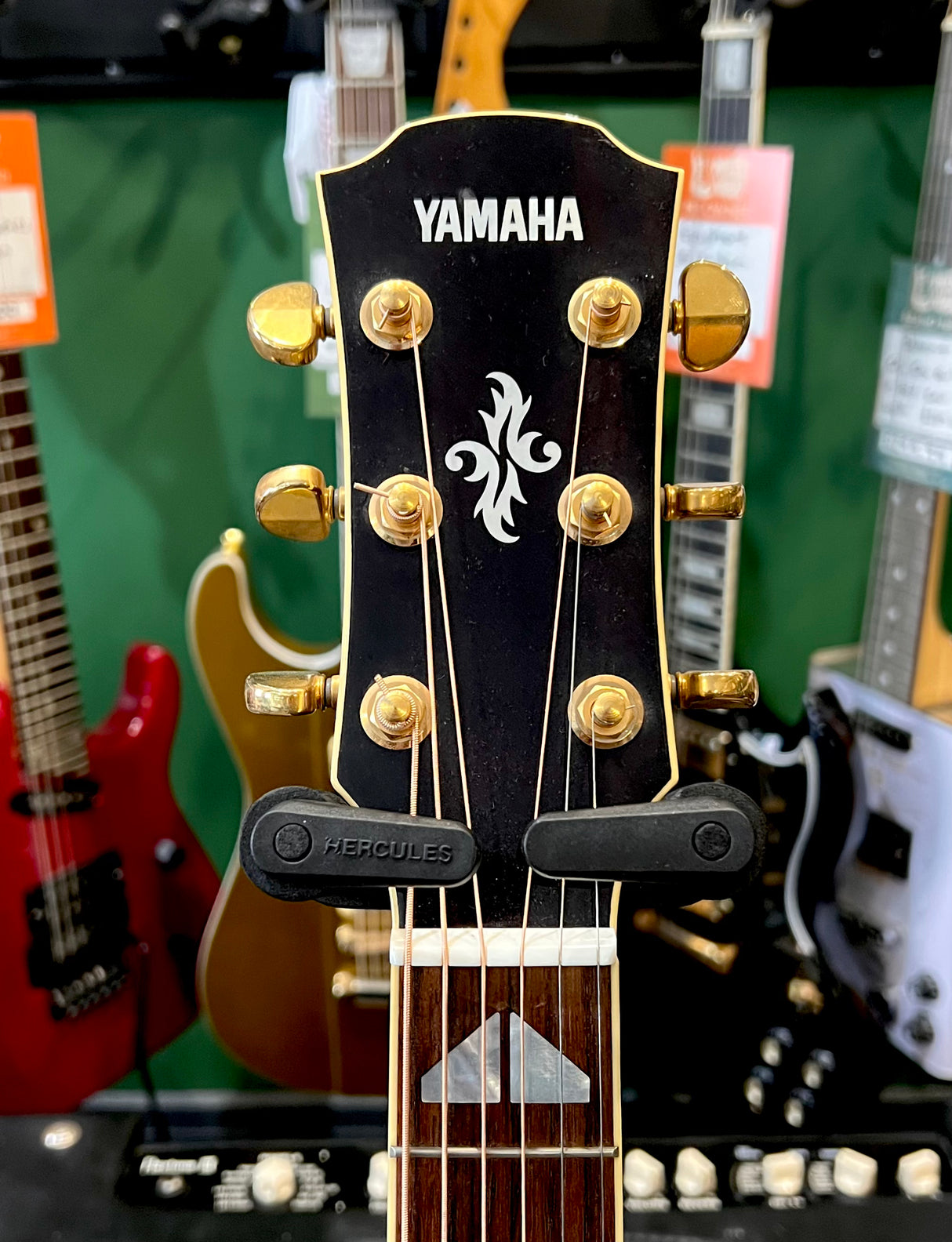 Yamaha APX1000 Electro Acoustic Crimson Red Burst (Pre-Owned)