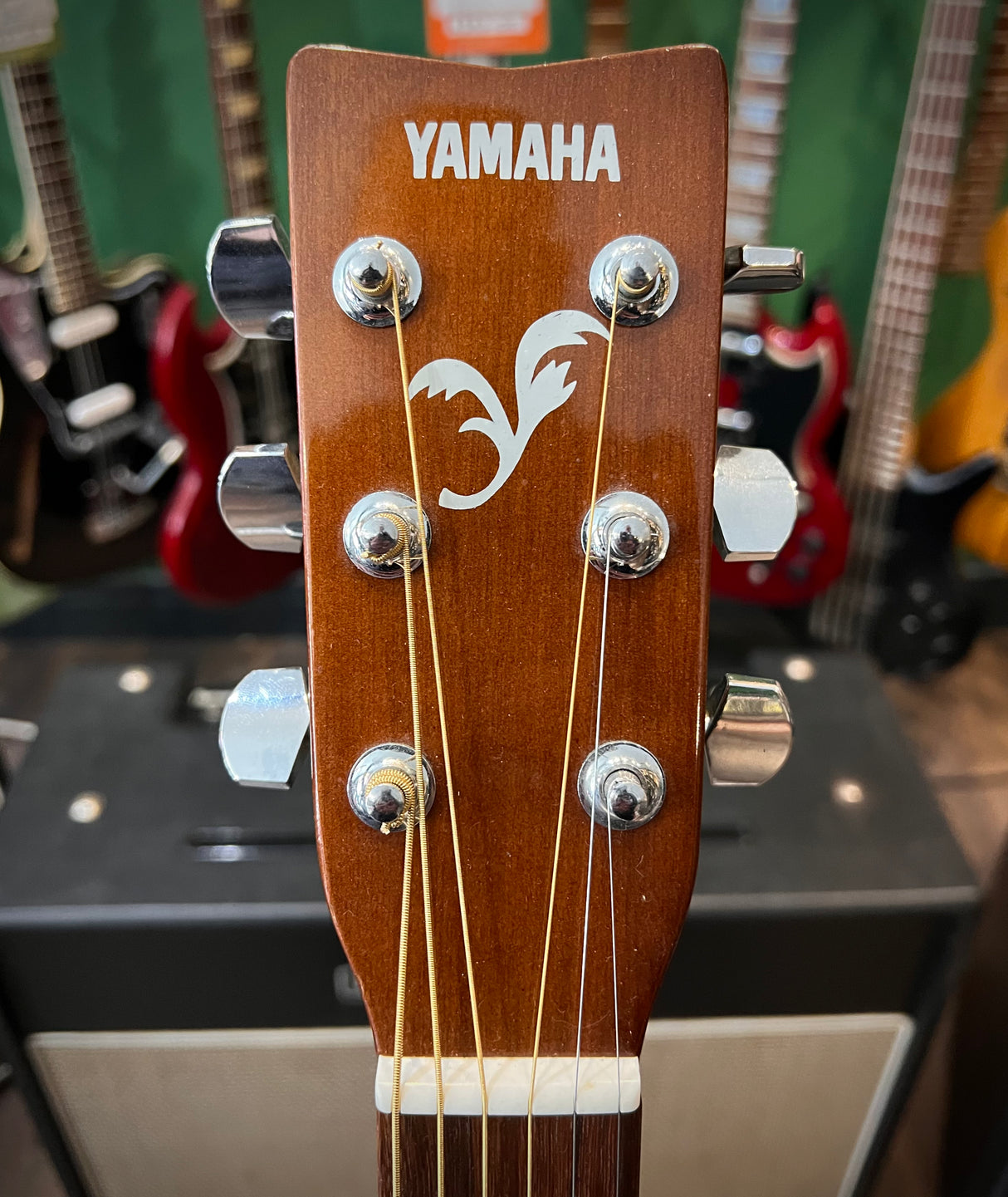 Yamaha FG-310 Acoustic  (Pre-Owned)