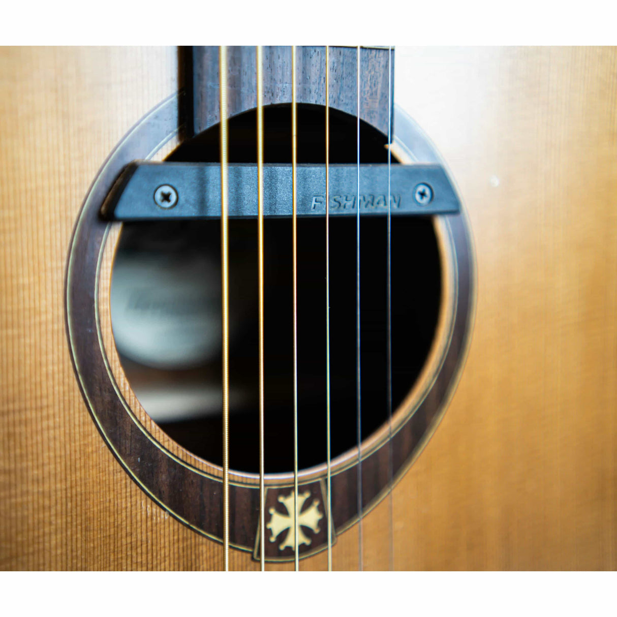 LAG Tramontane T200J Jumbo Electro Acoustic (Pre-Owned) - Music Vault