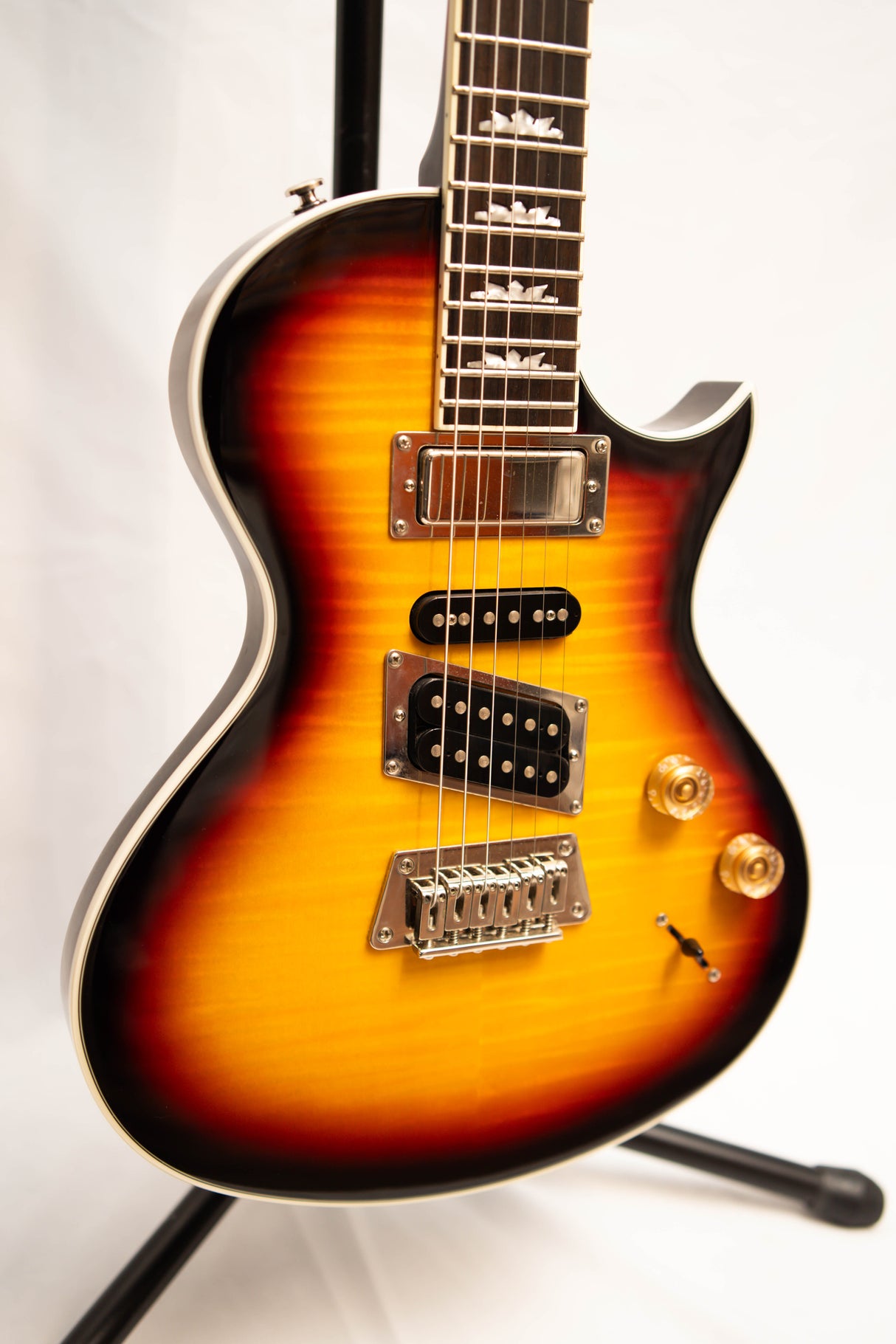 Epiphone Nighthawk Custom Reissue Sunburst (Pre-Owned) - Music Vault