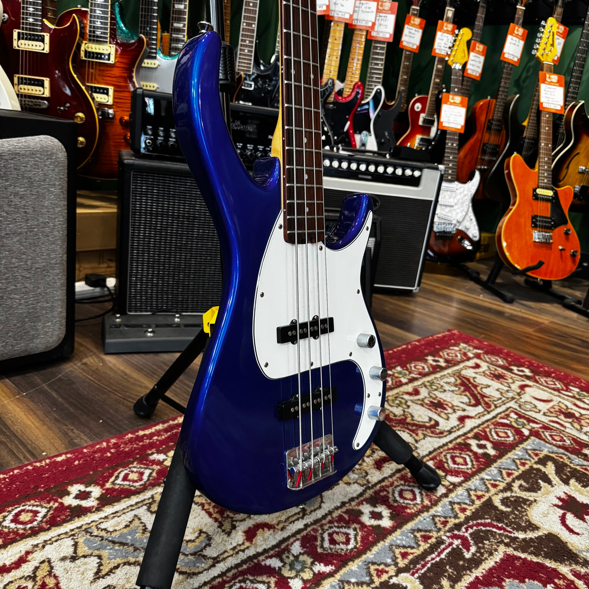 Peavey Milestone III Bass Guitar Blue (Pre-Owned)