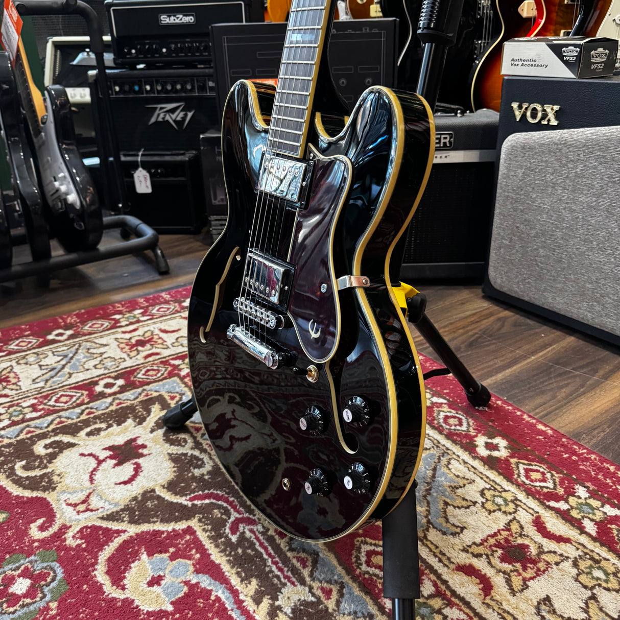 Epiphone Sheraton II Ebony Black 2014 + Hard Case (Pre-Owned)