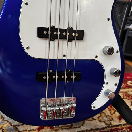 Peavey Milestone III Bass Guitar Blue (Pre-Owned) - Music Vault