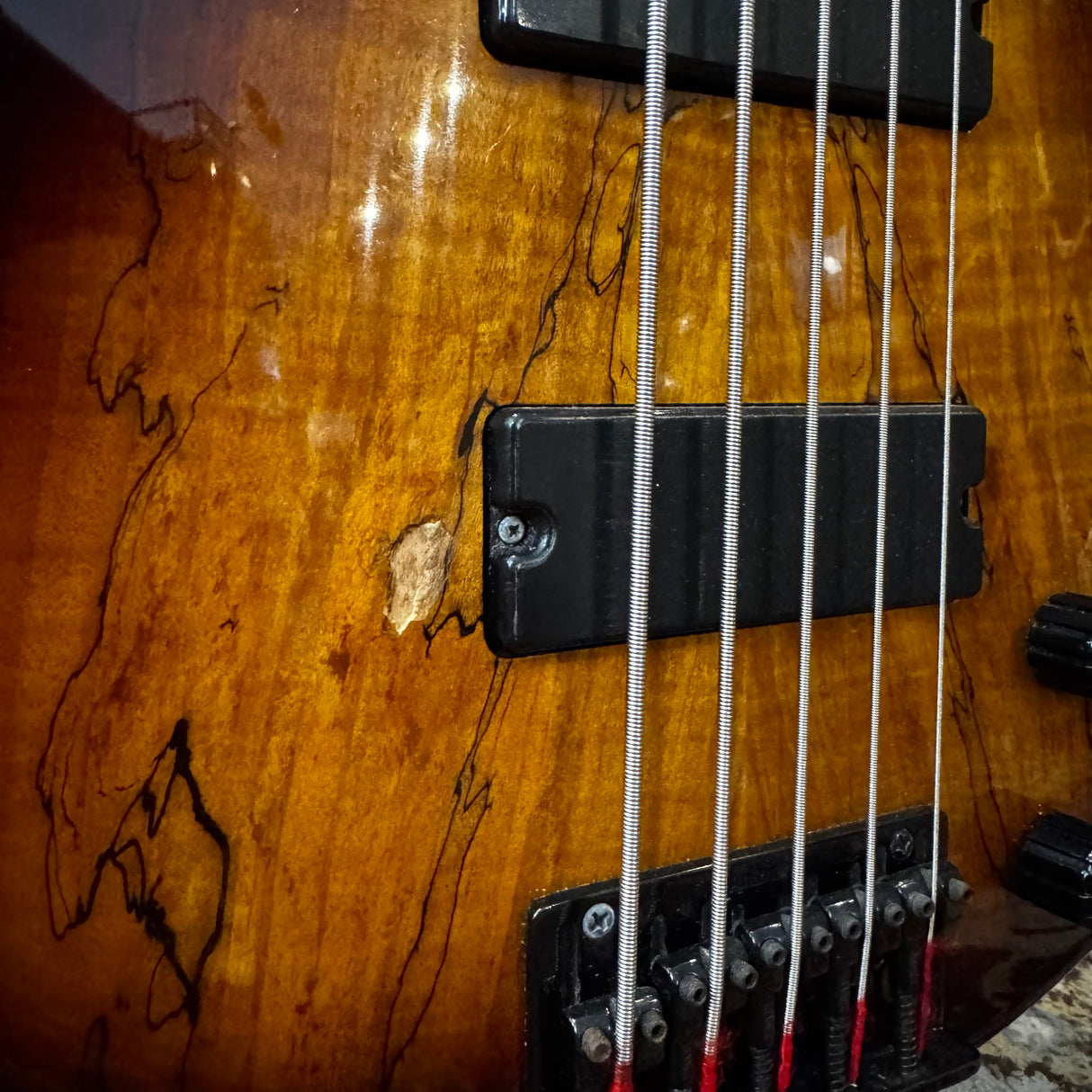 Ibanez GIO GSR205SM Spalted Maple Active 5 String Bass Guitar Brown Burst (Pre-Owned)