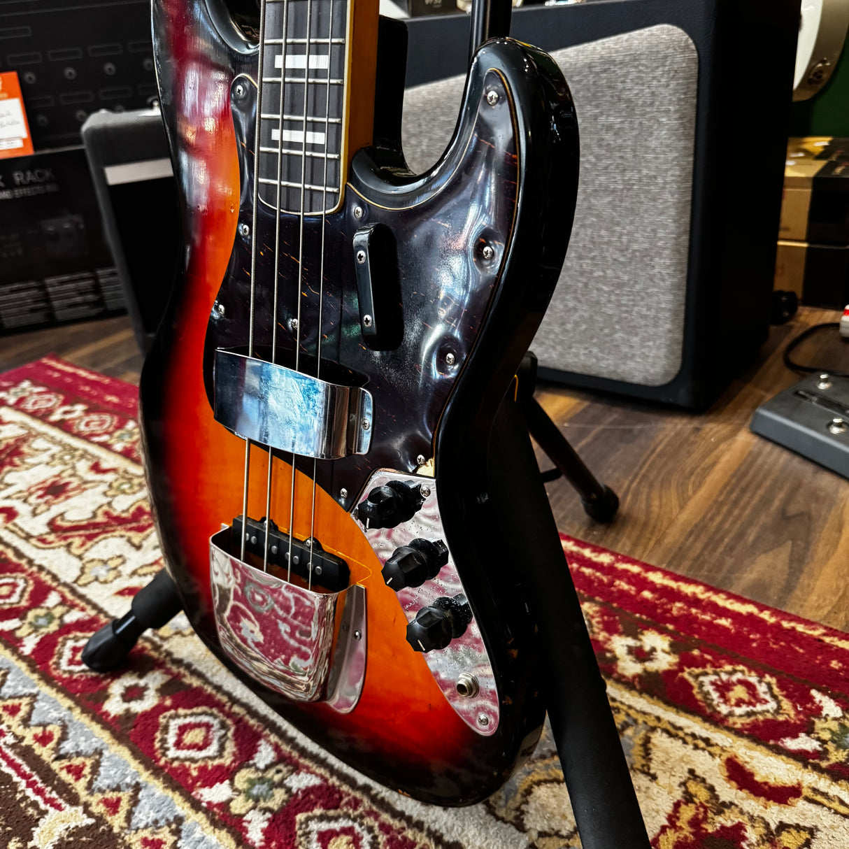 Columbus Jazz Bass Guitar Japanese 1970's Sunburst (Pre-Owned)