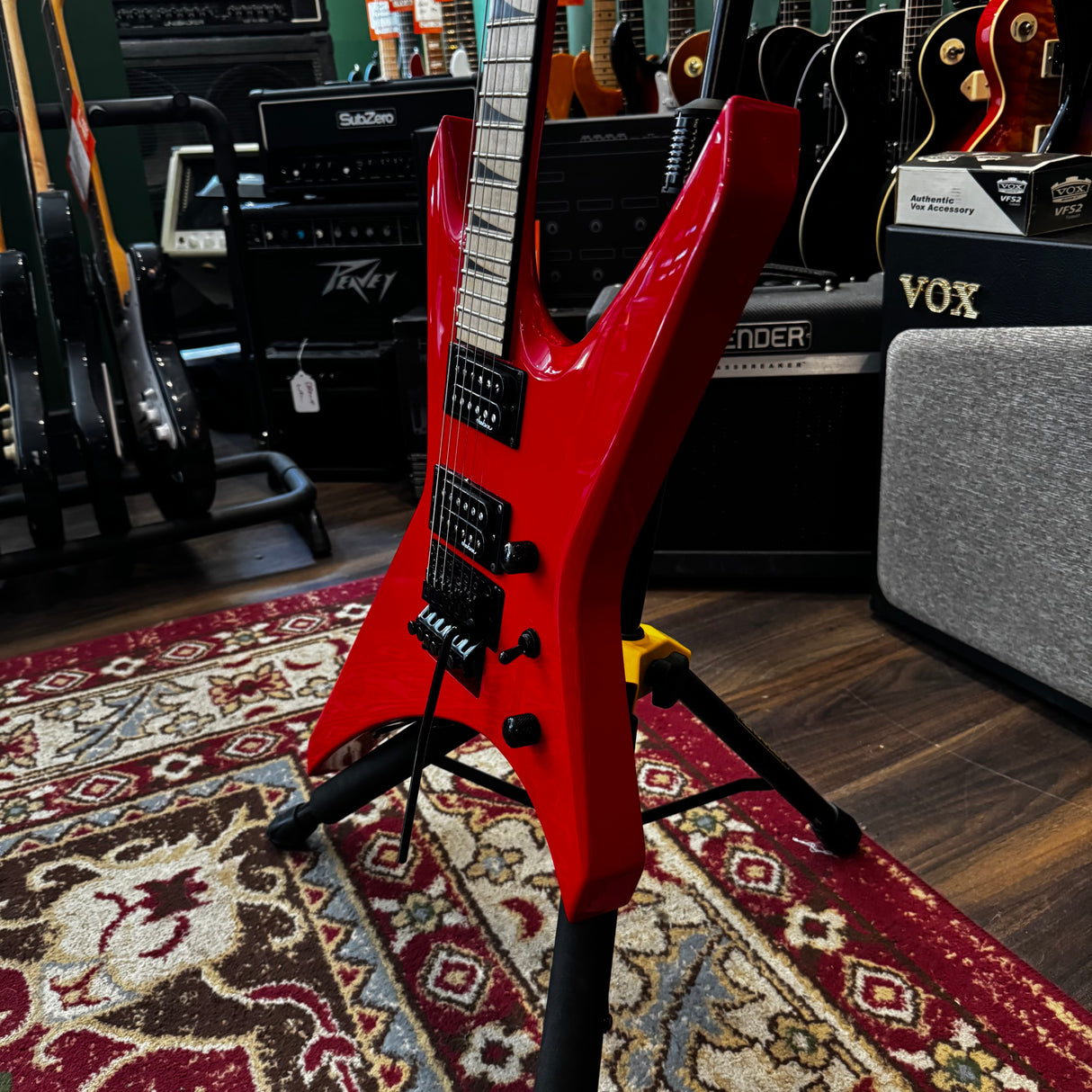 Jackson X Series Warrior WRX24M Racing Red + Hard Case (Pre-Owned)