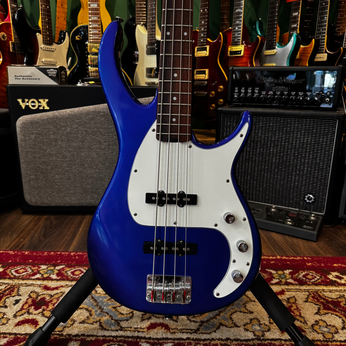 Peavey Milestone III Bass Guitar Blue (Pre-Owned)