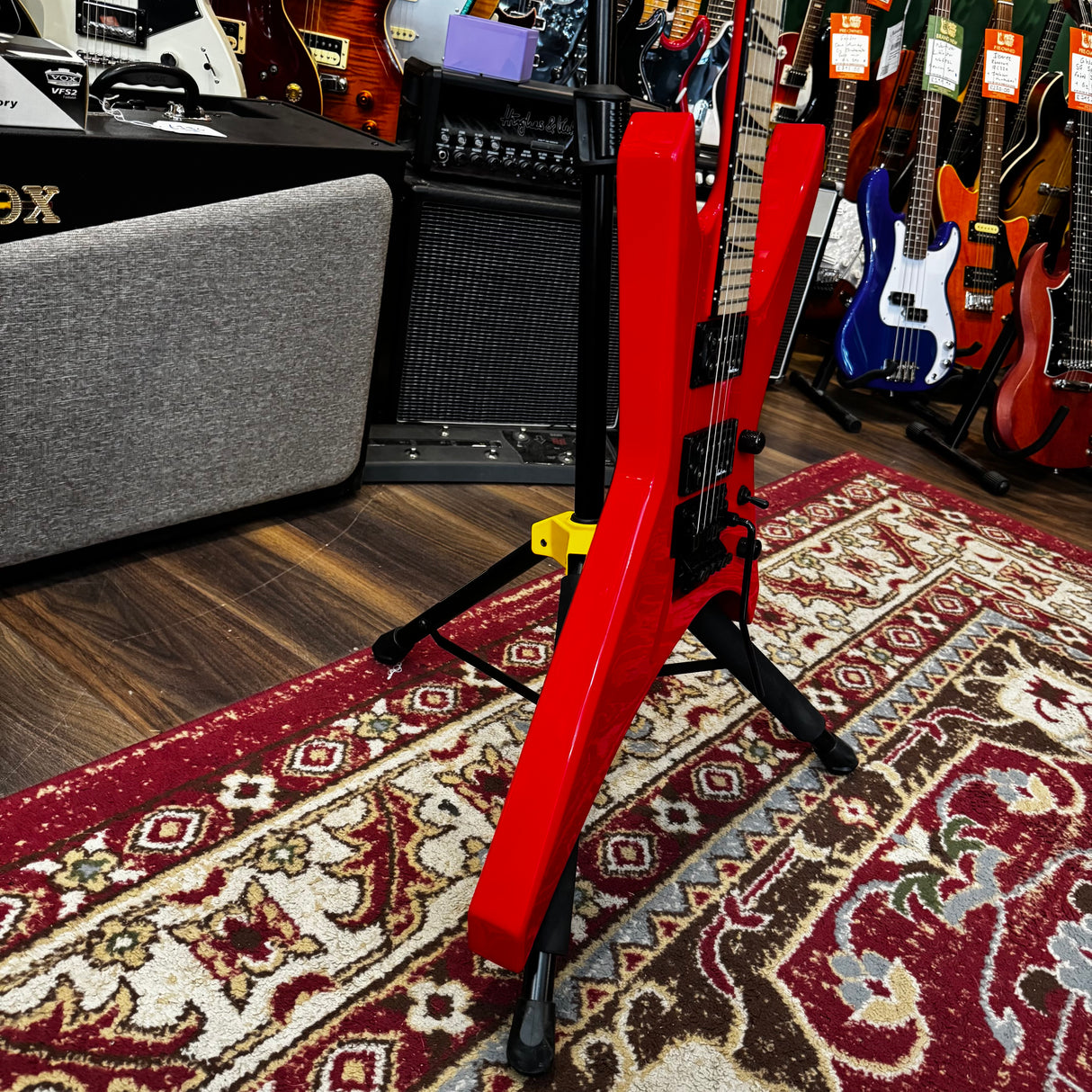 Jackson X Series Warrior WRX24M Racing Red + Hard Case (Pre-Owned)