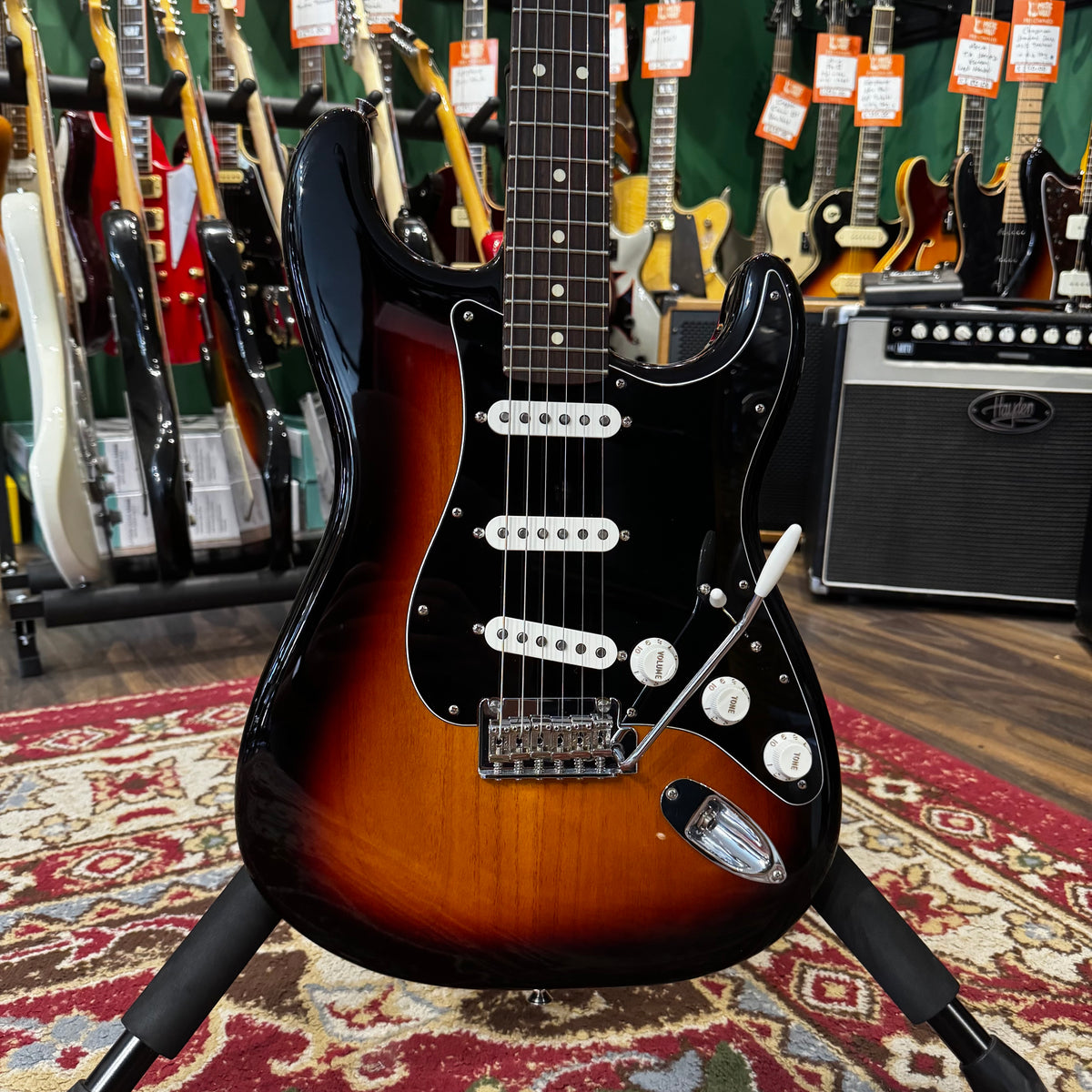 Fender GuitarGuitar Exclusive Limited Edition Roaster Player II Stratocaster Sunburst (Pre-Owned)