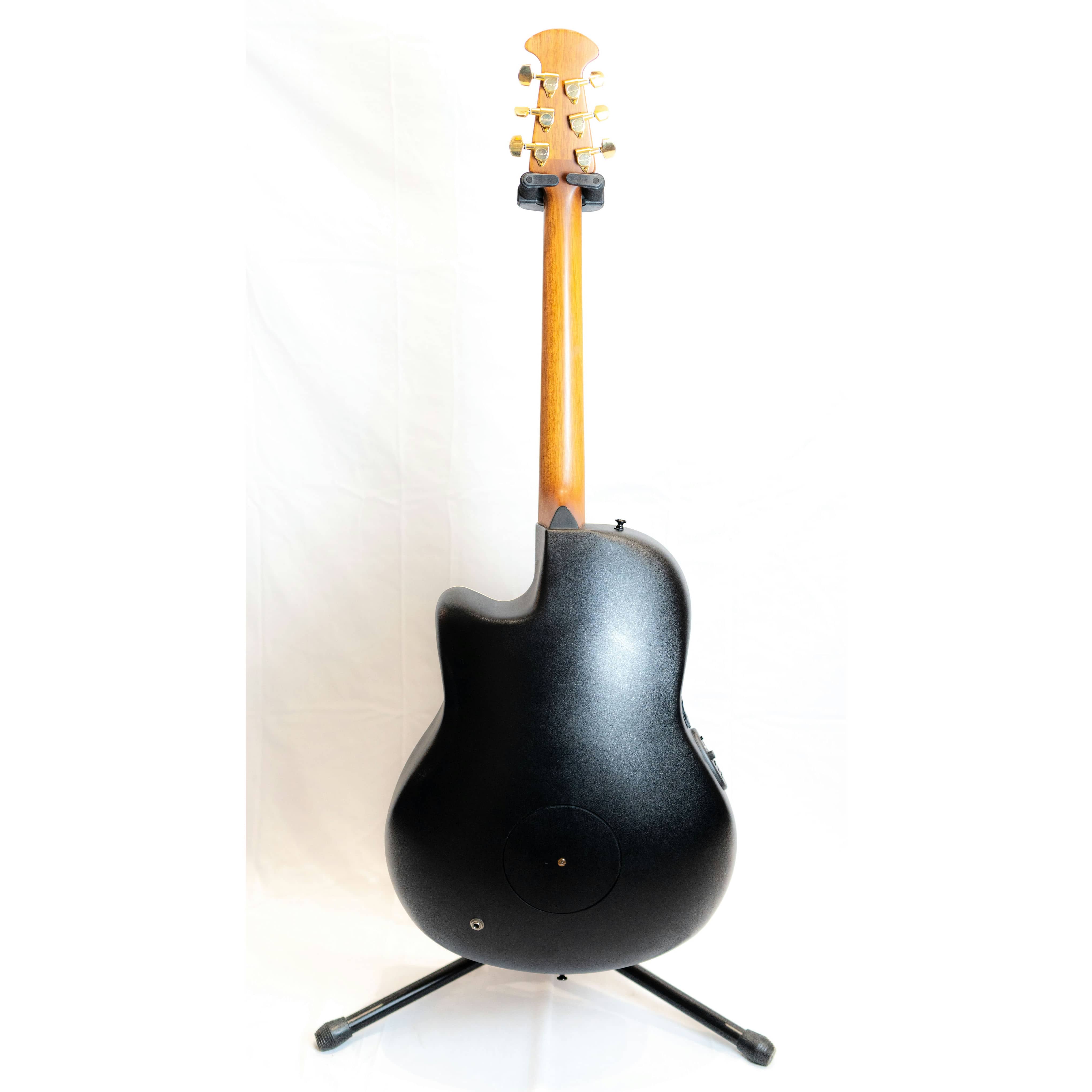 Ovation Celebrity CC44 Bowl Back Electro Acoustic + Hard Case (Pre