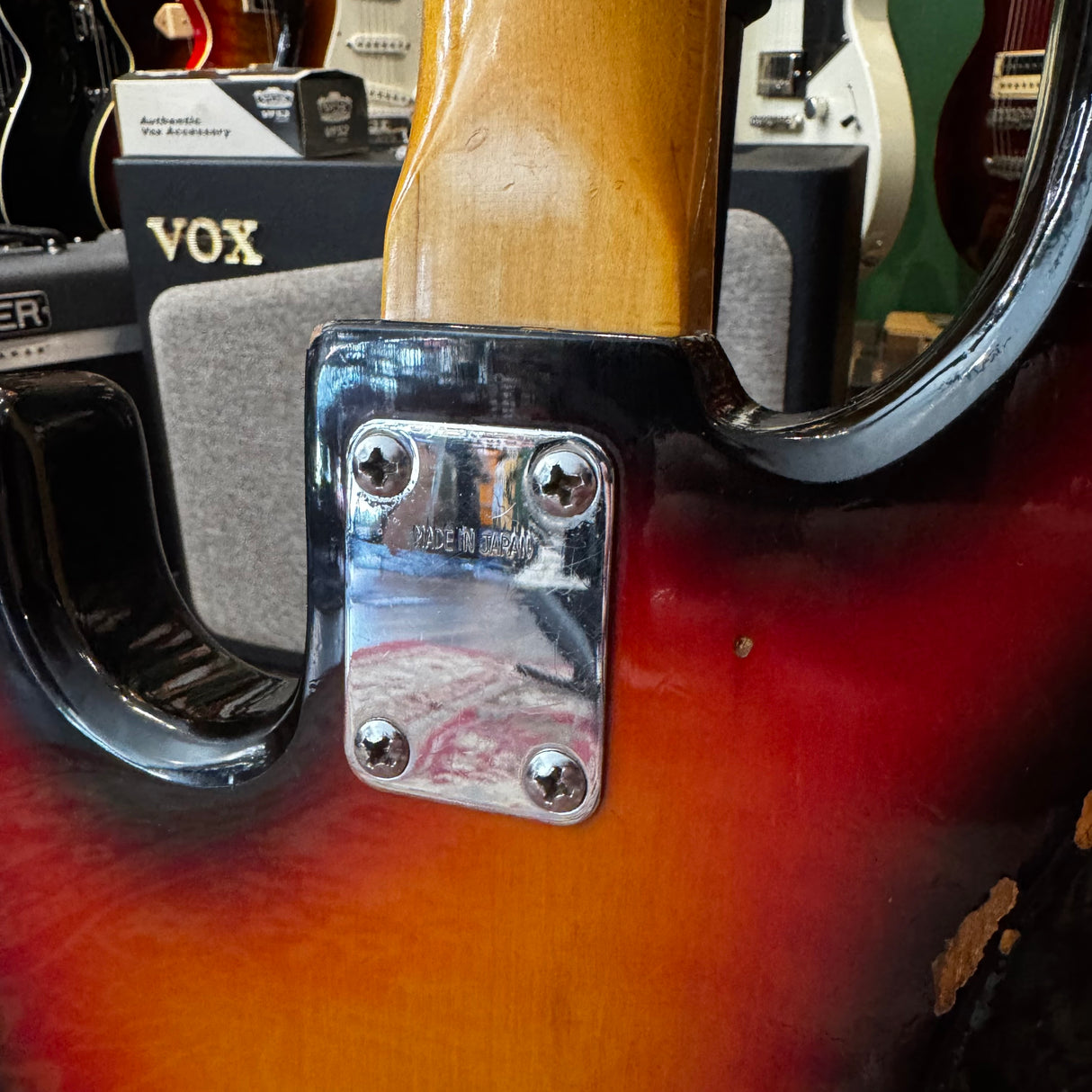 Columbus Jazz Bass Guitar Japanese 1970's Sunburst (Pre-Owned)