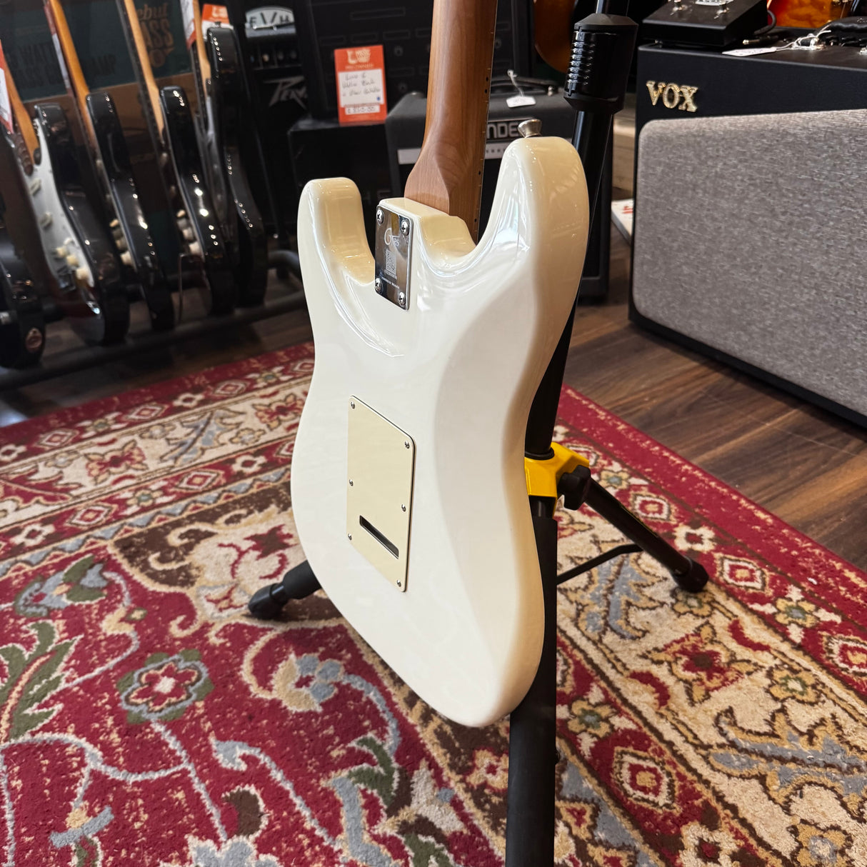 Mooer GTRS S800 Standard Intelligent Guitar Vintage White (Pre-Owned)