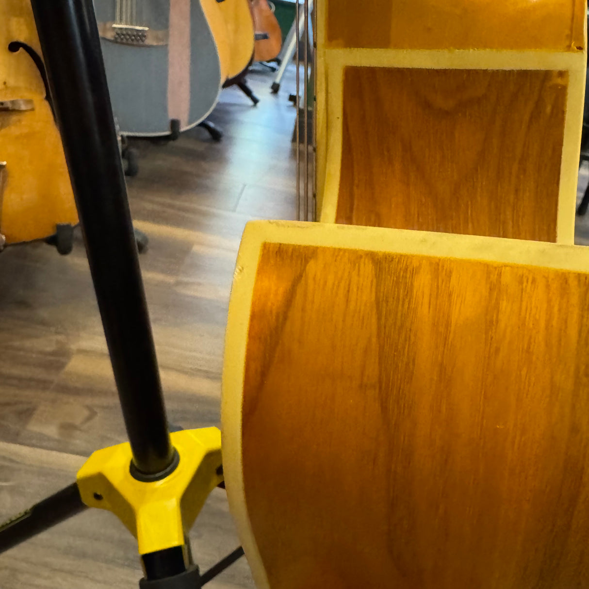 Artisan AB4 Electro Acoustic Bass (Pre-Owned)