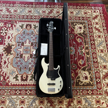 Yamaha BB235 5 String Bass Guitar Vintage White + Case (Pre-Owned) - Music Vault